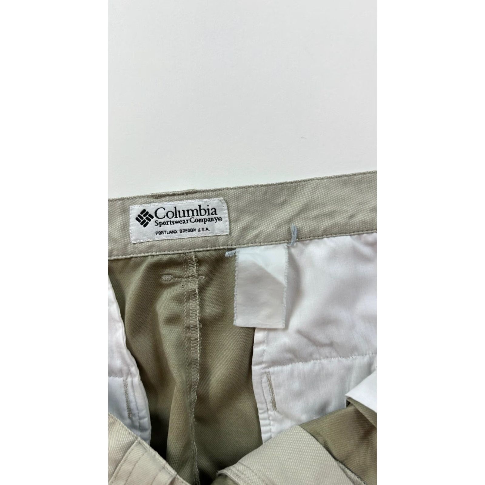 Vintage VINTAGE Columbia GRT Pants Men 35 x 28 Khaki Lightweight Pleated Golf Fishing Size US 35 - 4 Thumbnail