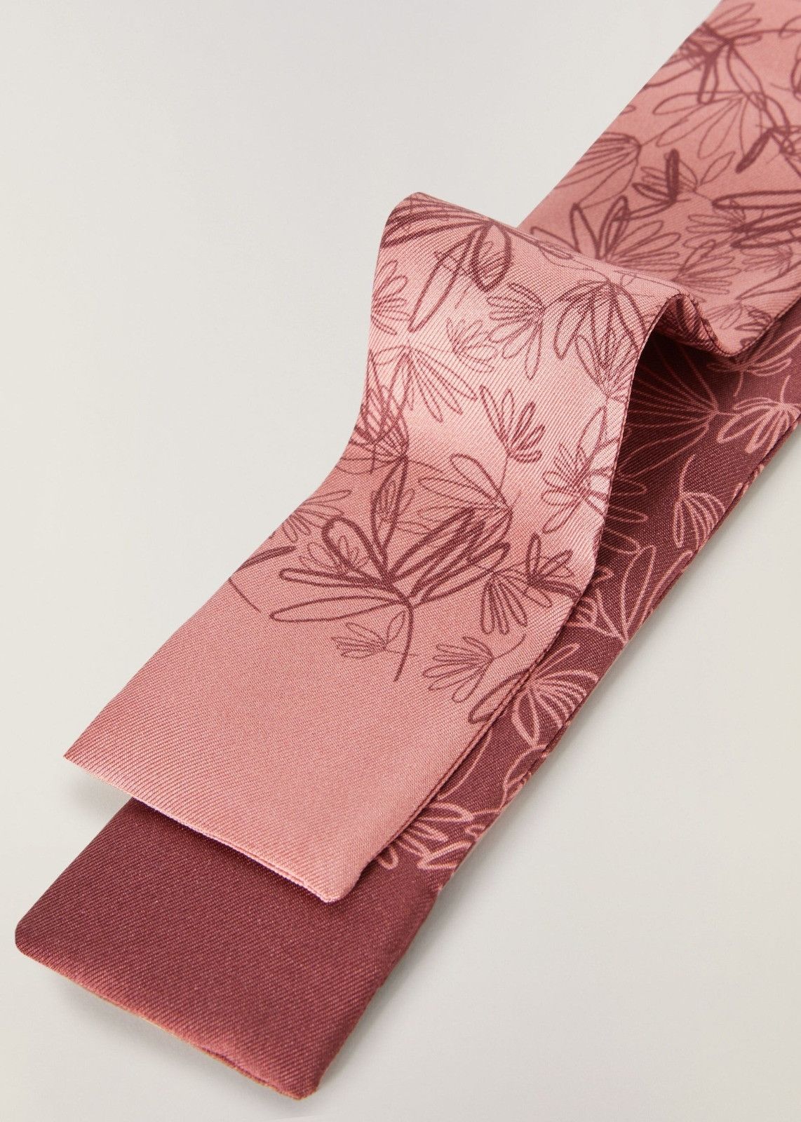 Loro Piana o1srvl11e0824 Size: OS/ Agapanthus Neck Scarf in Pink/Maroon Size ONE SIZE - 2 Thumbnail