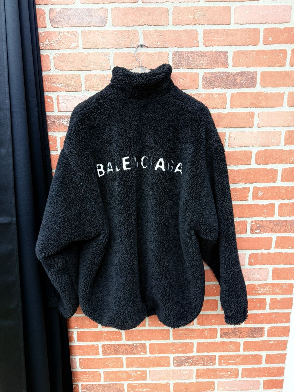 Balenciaga Balenciaga Women's Back Zip-up Jacket black faux-shearling Size S / US 4 / IT 40 - 4 Thumbnail