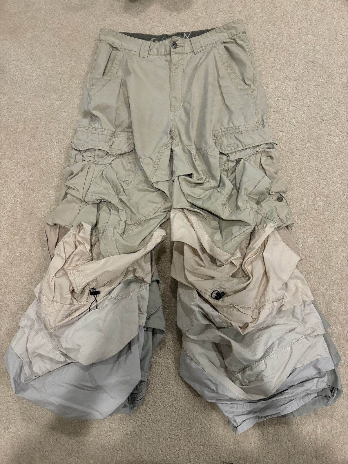 Vintage Custom Cargos from Influencer BrandanJosh Size US 32 / EU 48 - 2 Thumbnail