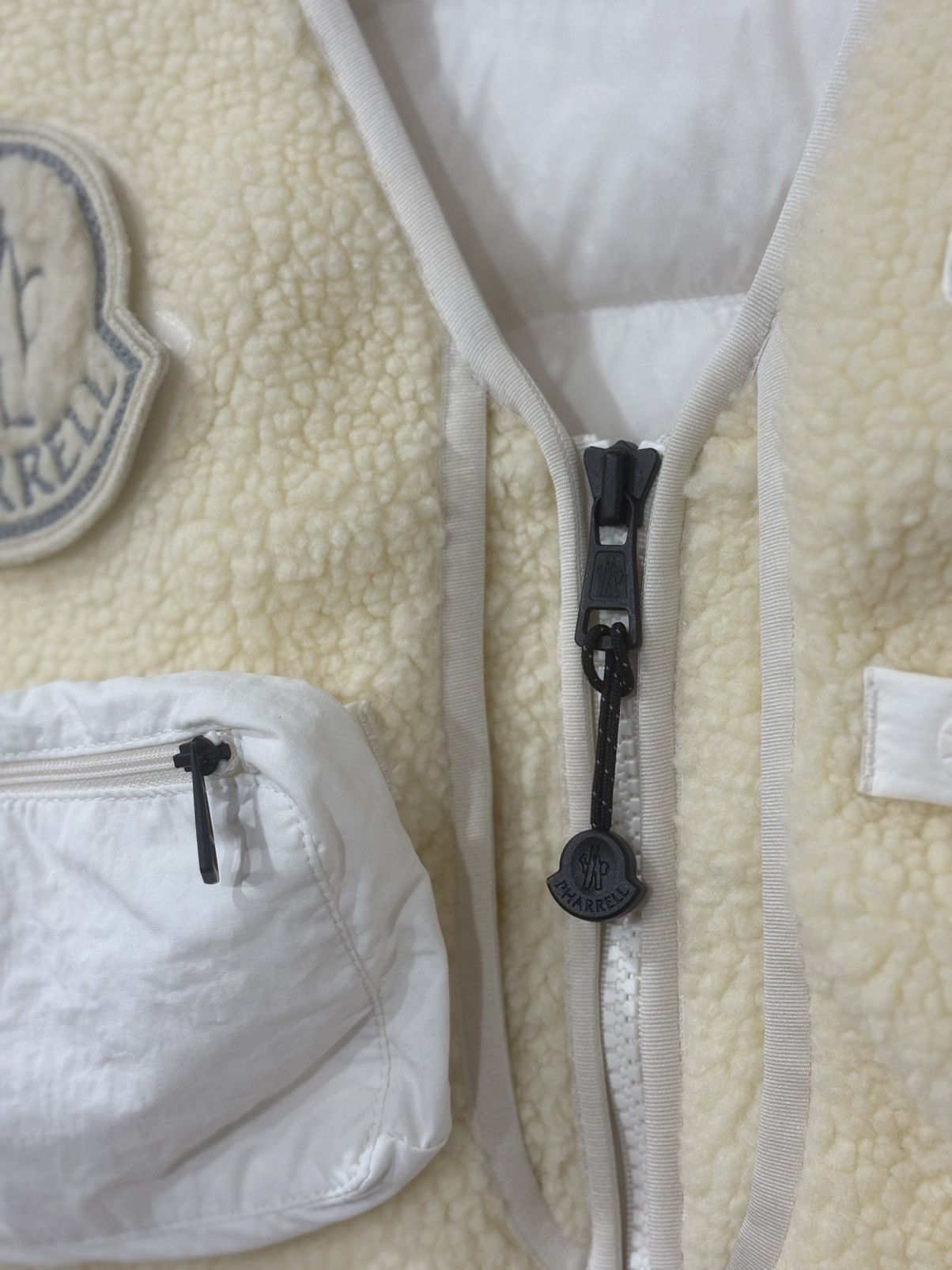 Moncler Moncler/Pharrell Williams Off-White Convertible Down Jacket Size US M / EU 48-50 / 2 - 9 Thumbnail