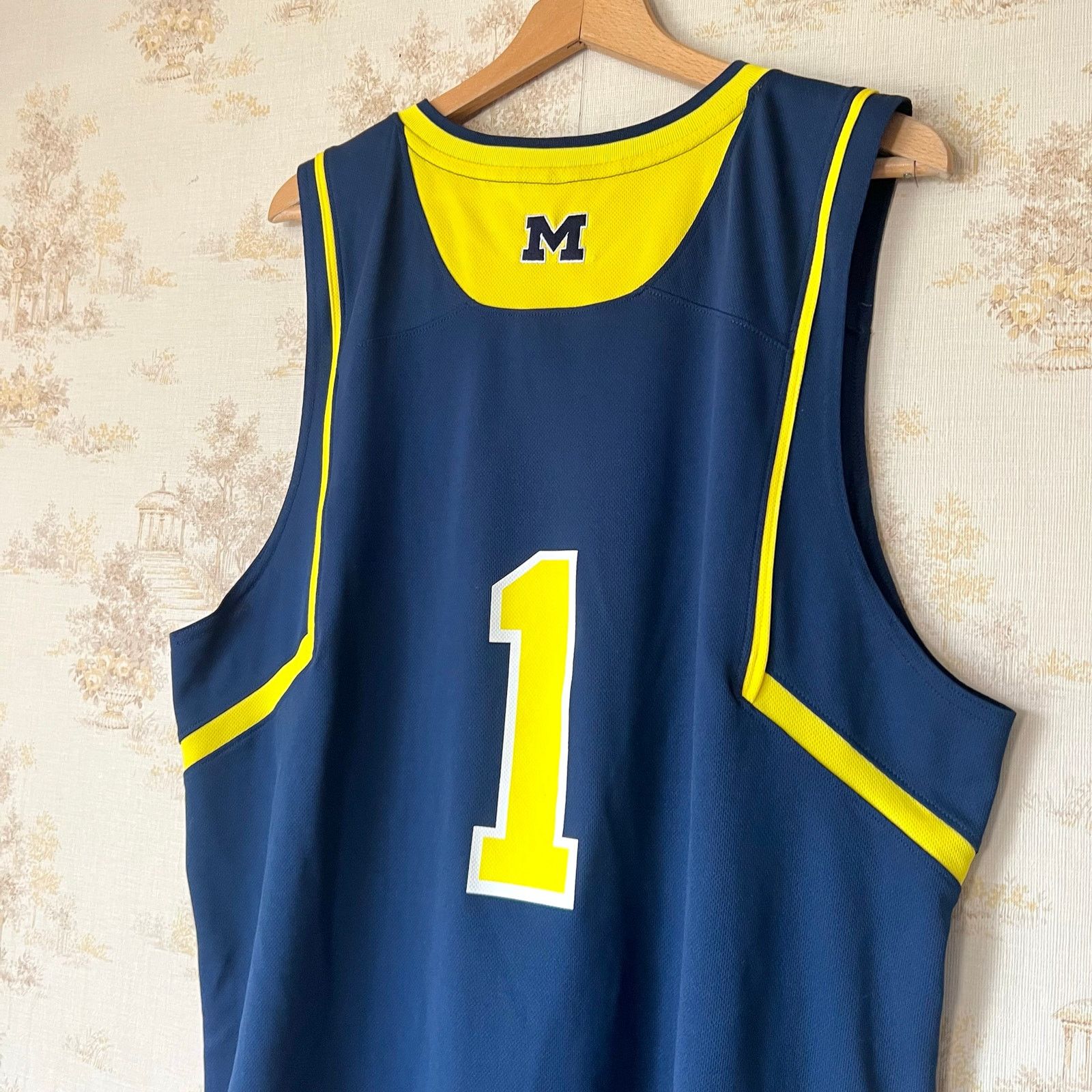 Adidas Michigan Wolverines Basketball Jersey | Glenn Robinson | XL Size US XL / EU 56 / 4 - 10 Thumbnail