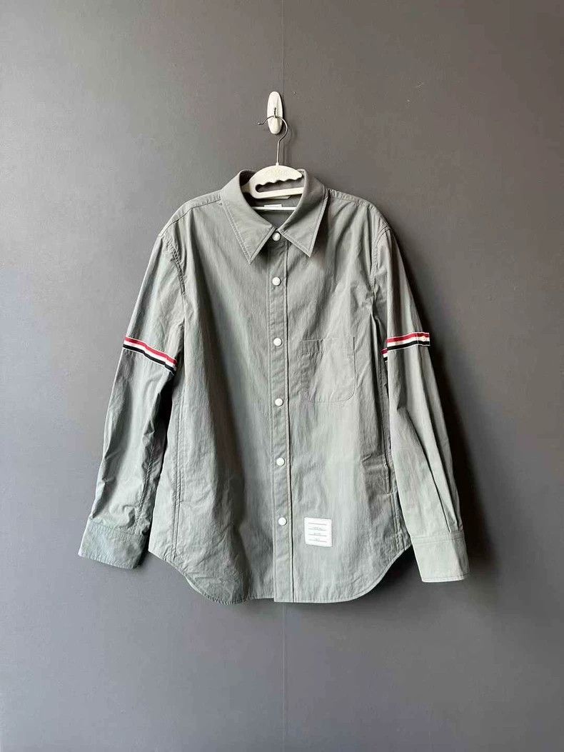 Thom Browne Thom Browne size2 Gray two-sleeved shirt jacket Size US M / EU 48-50 / 2 - 1 Thumbnail