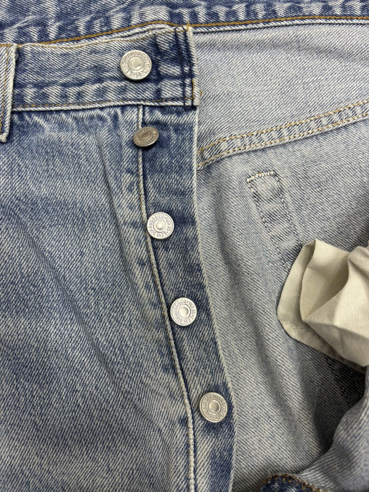 Levi's VINTAGE LEVIS 501 BUTTON 522 THRASHED DISTRESSED DENIM JEAN Size US 36 / EU 52 - 9 Thumbnail