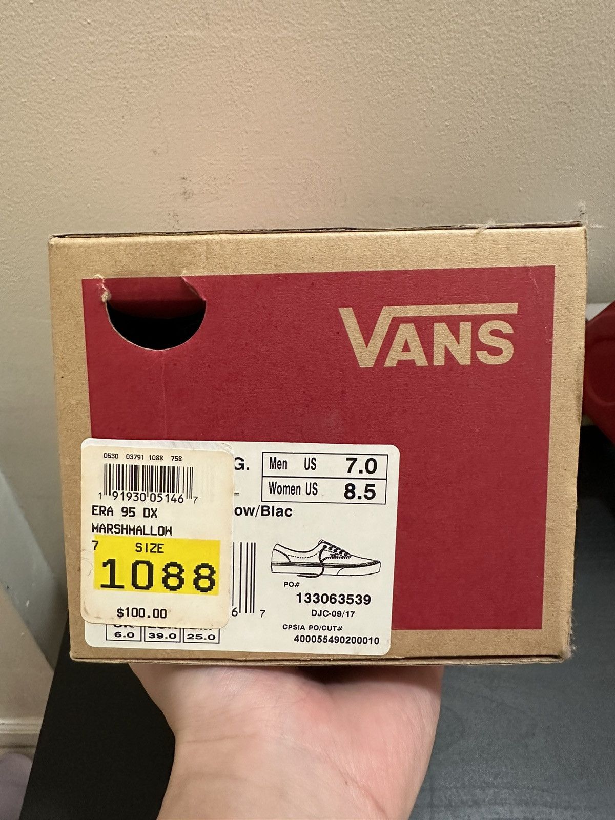 Fear of God × Vans Fear of God x Vans Era 95 DX White Black 1.0 Size US 7 / EU 40 - 12 Thumbnail