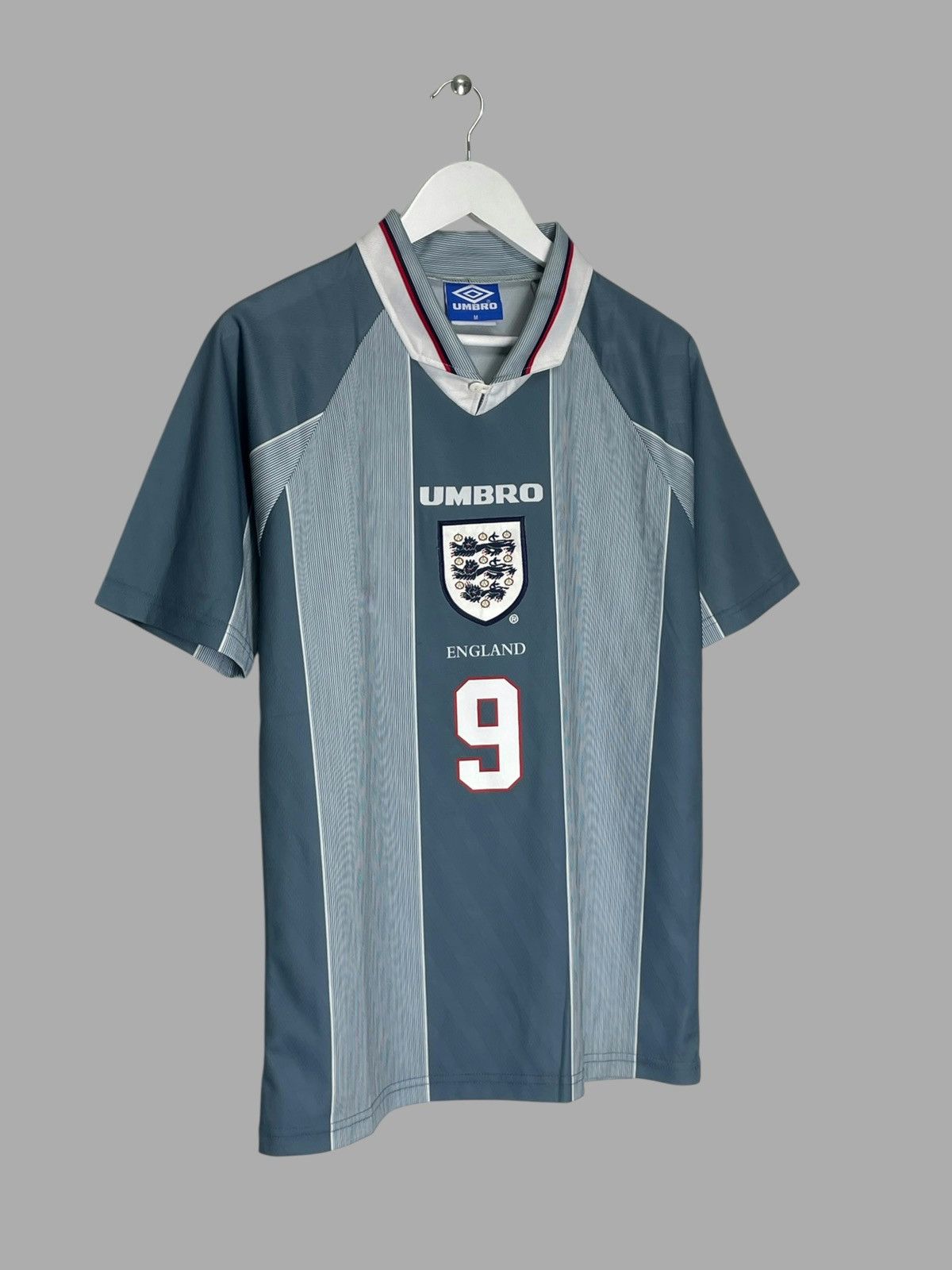 Umbro #9 Shearer England Umbro Vintage 1996 Away Vintage Jersey Size US M / EU 48-50 / 2 - 3 Thumbnail