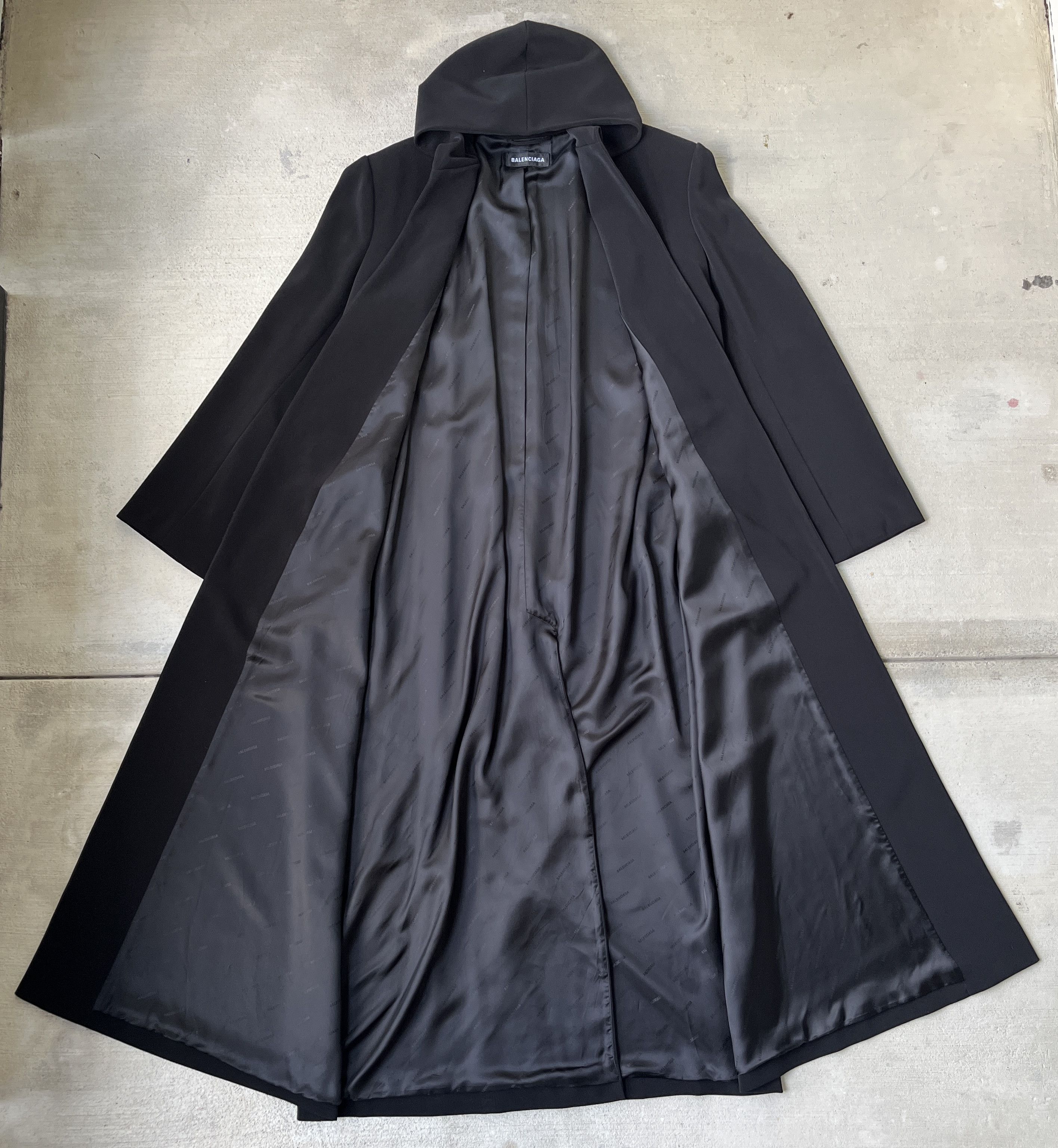 Balenciaga Balenciaga Crepe Hooded Coat Size 50 AW19 Size US L / EU 52-54 / 3 - 4 Thumbnail