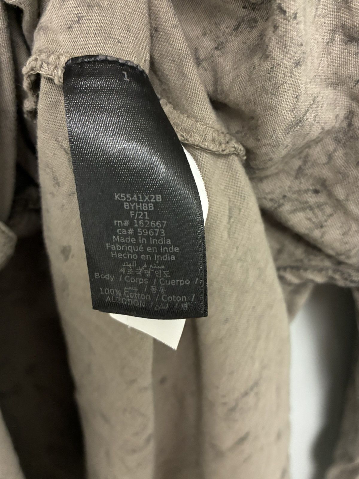 John Varvatos Crinkled Pleated Shirt medium. Size US M / EU 48-50 / 2 - 6 Thumbnail