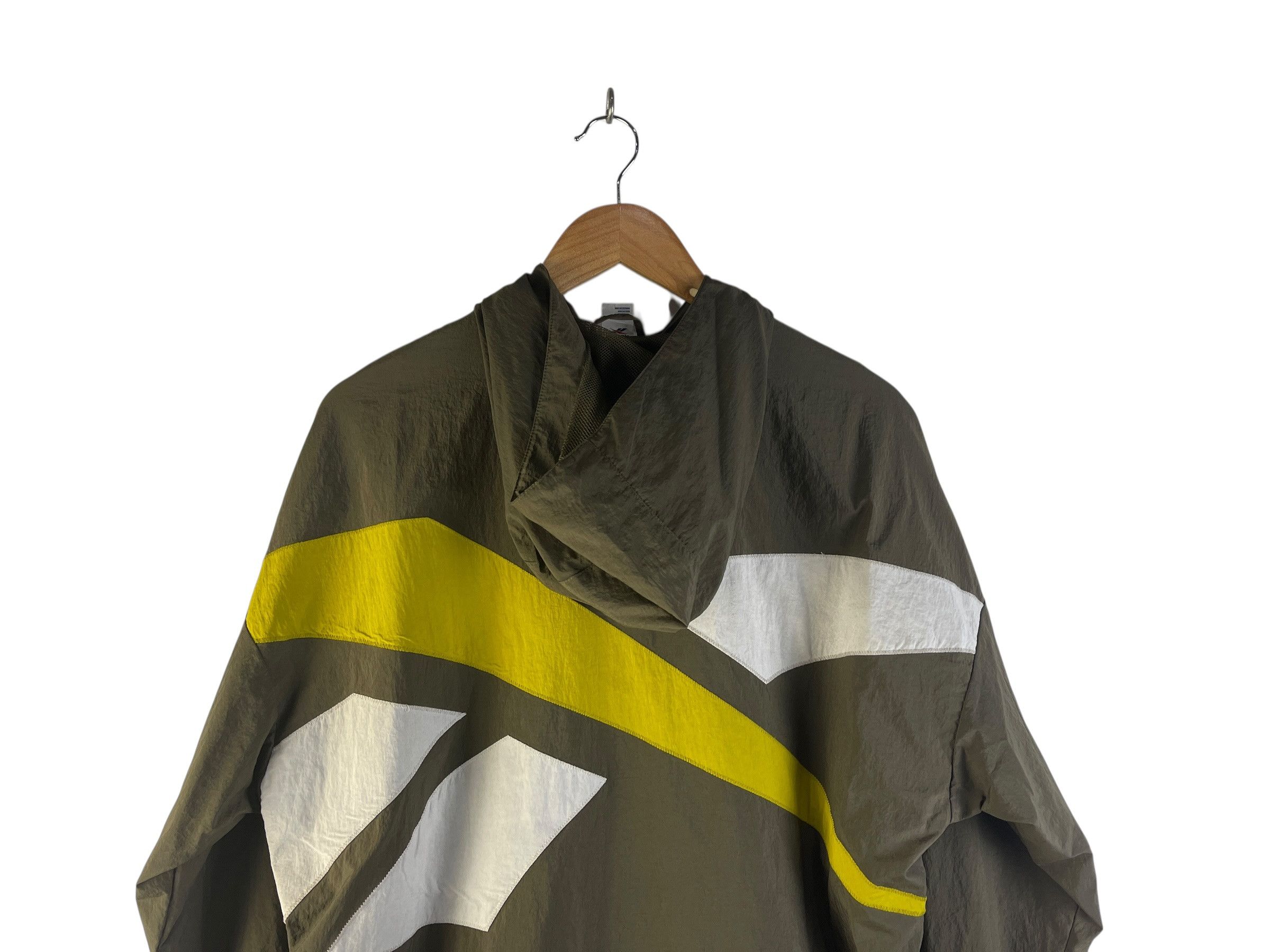 Reebok Vintage Y2K Reebok Vector Windbreaker Jacket Hooded Nylon Size US L / EU 52-54 / 3 - 8 Thumbnail
