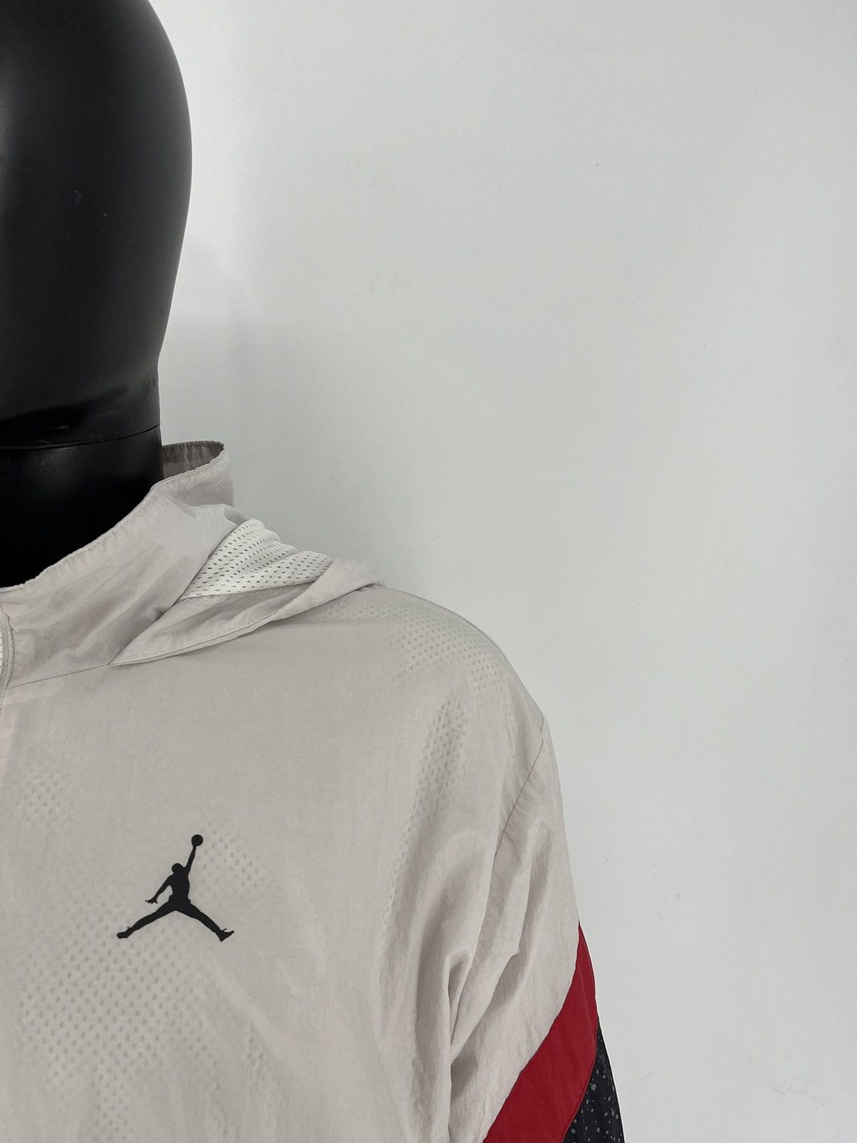 Jordan Brand × Vintage 90’S JORDAN VINTAGE AIR MAX DRILL NYLON HOODED JACKET Size US XL / EU 56 / 4 - 7 Thumbnail