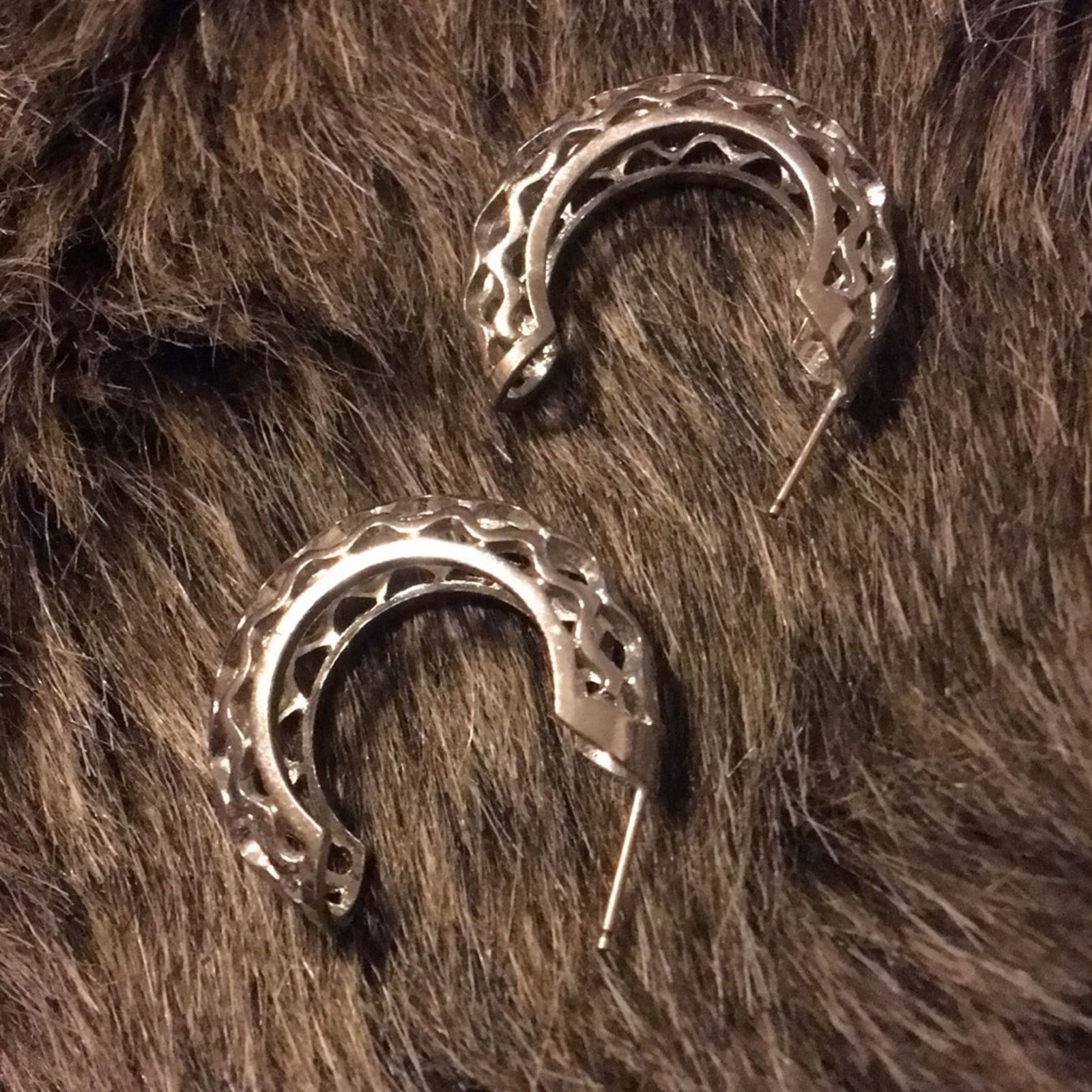 Jewelry Bright silver tone mesh style hoop pierced earring Size ONE SIZE - 2 Thumbnail