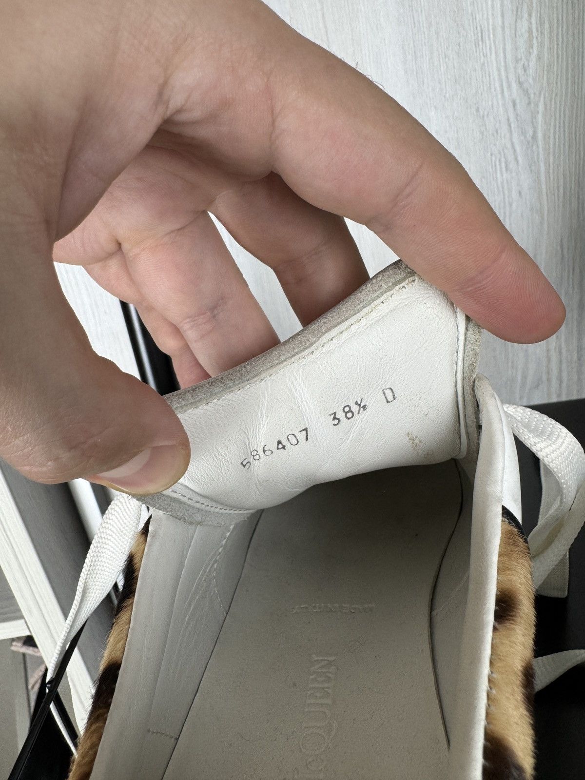 Alexander McQueen Alexander McQueen Oversized Leather Sneakers Leopard Back Size US 8.5 / IT 38.5 - 17 Thumbnail