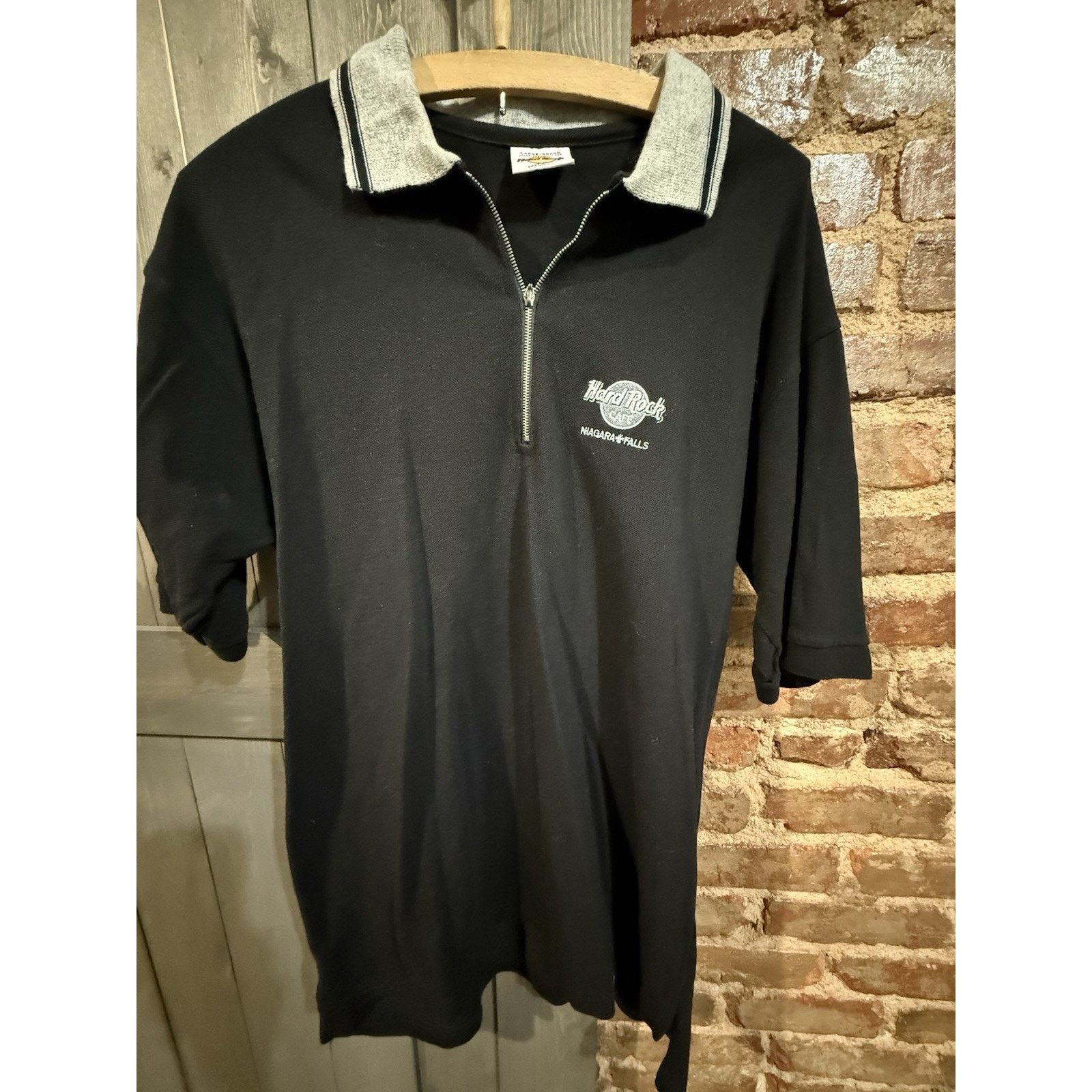 Hard Rock Cafe Vintage Hard Rock Cafe Niagara Falls Black Polo Y2K Sz Large Size US L / EU 52-54 / 3 - 1 Thumbnail