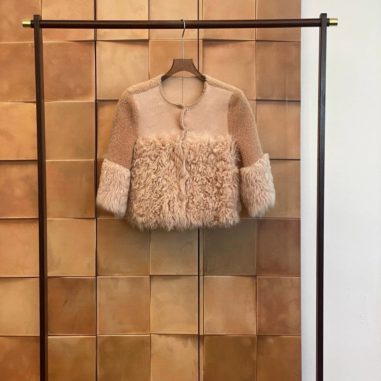 Valentino Valentino Pink Shearling Coat Size US S / EU 44-46 / 1 - 1 Thumbnail