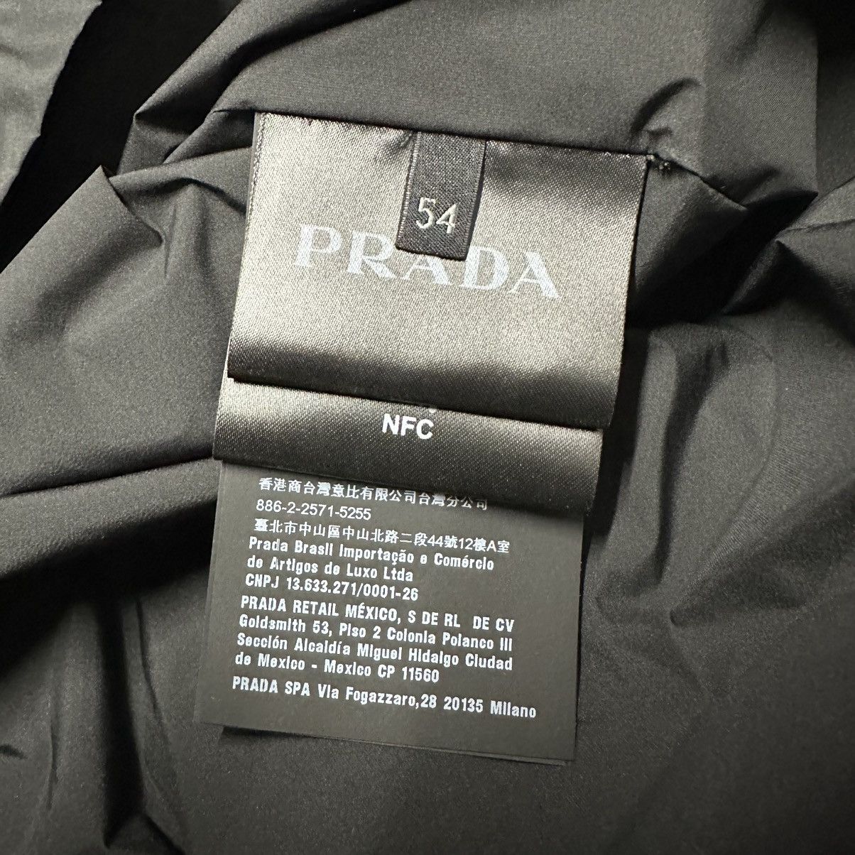 Prada Prada silk jacket size XL X-Large 54 black mens black Size US XL / EU 56 / 4 - 10 Thumbnail