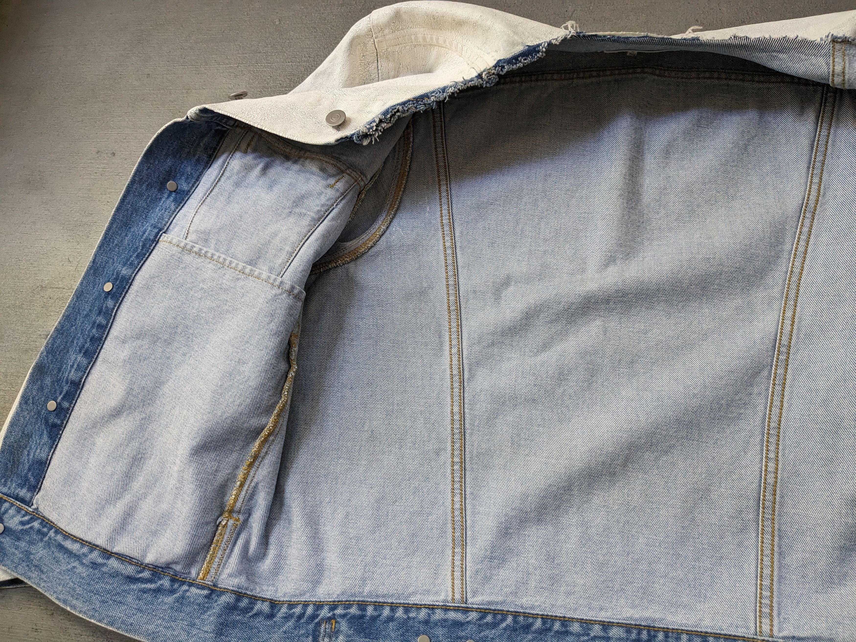 Maison Margiela Maison Margiela Denim Jacket White Paint Blue 46 Collarless Size US M / EU 48-50 / 2 - 7 Thumbnail