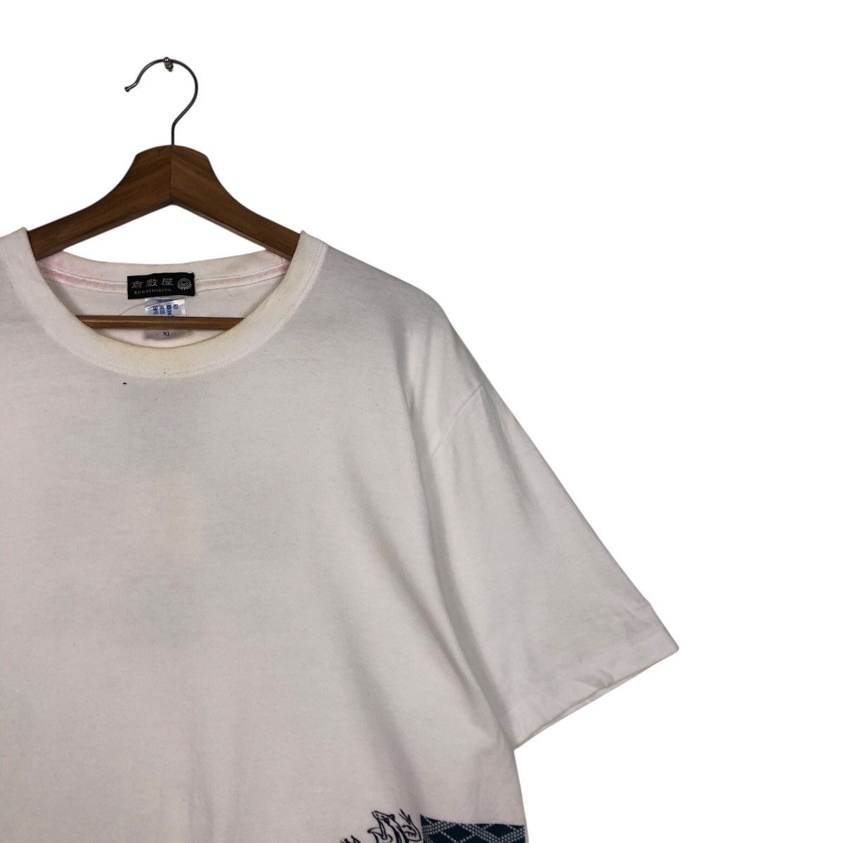 Japanese Brand 📌Vintage Short Sleeve Tee Kurashiriya Big Logo Issey Miyake Size US XL / EU 56 / 4 - 8 Thumbnail