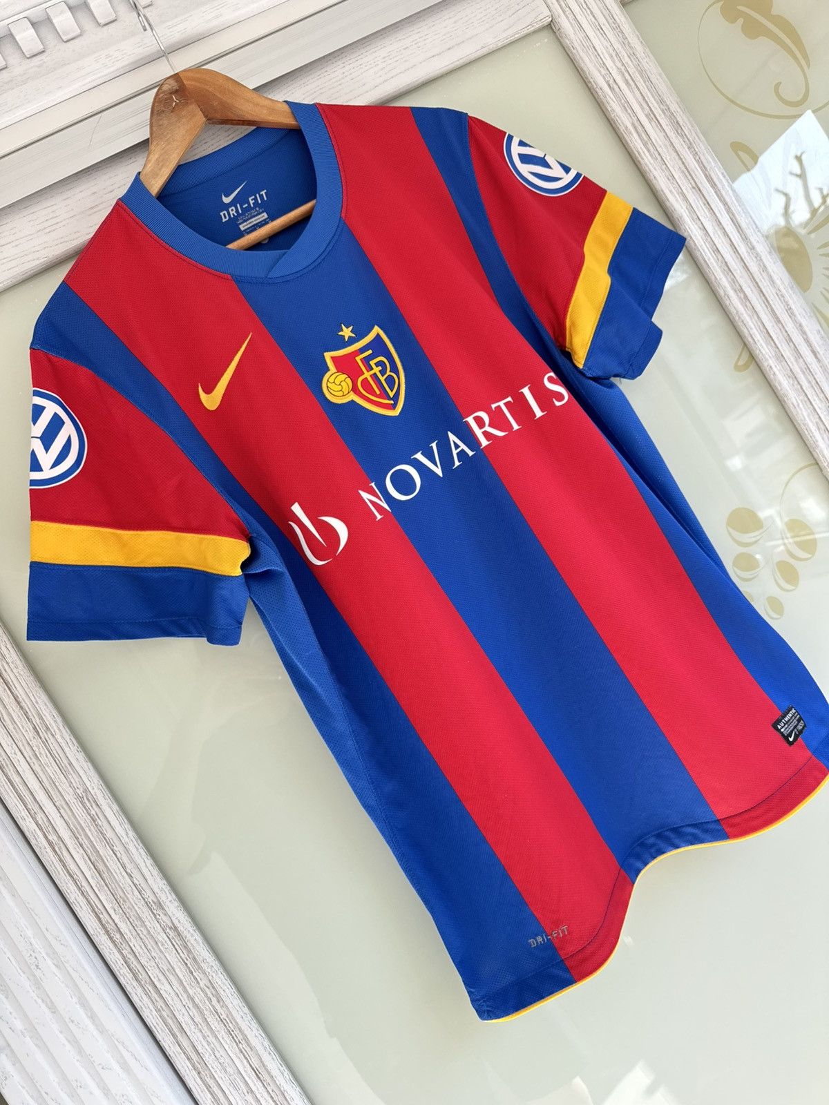 Nike Basel 2010-2011 Home Soccer Jersey Football Kit Shirt Size US M / EU 48-50 / 2 - 4 Thumbnail