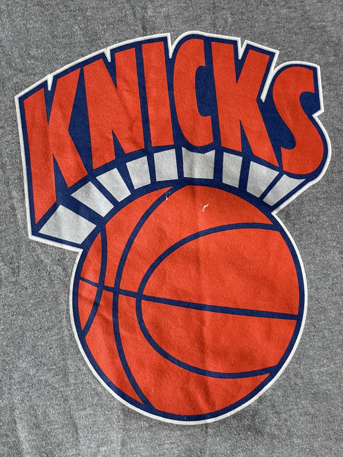 Mitchell & Ness Vintage grey sweatshirt with Knicks print Size US L / EU 52-54 / 3 - 7 Thumbnail