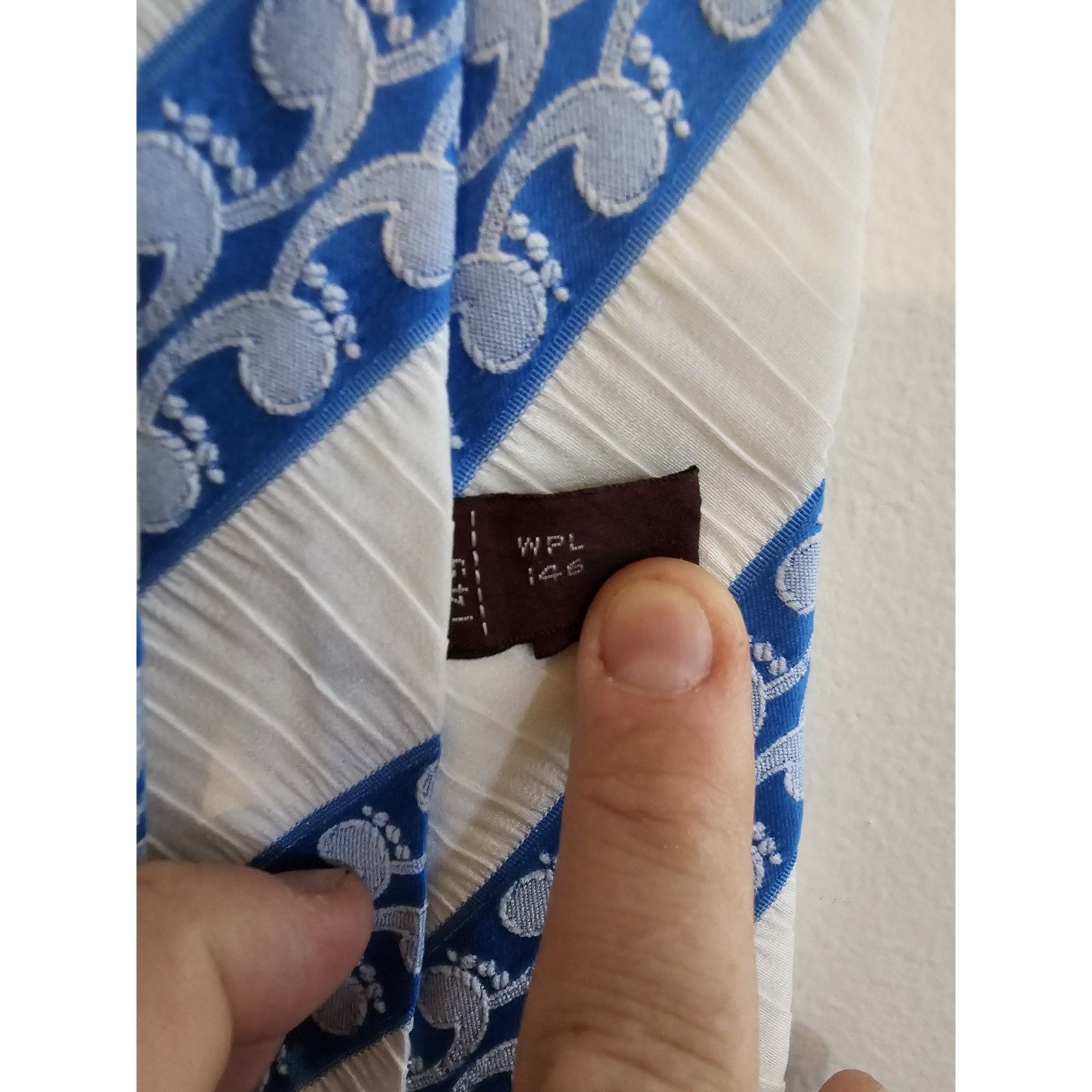 REGAL Vintage Designer Collection Regal Men's Necktie - White/Blue Size ONE SIZE - 5 Thumbnail