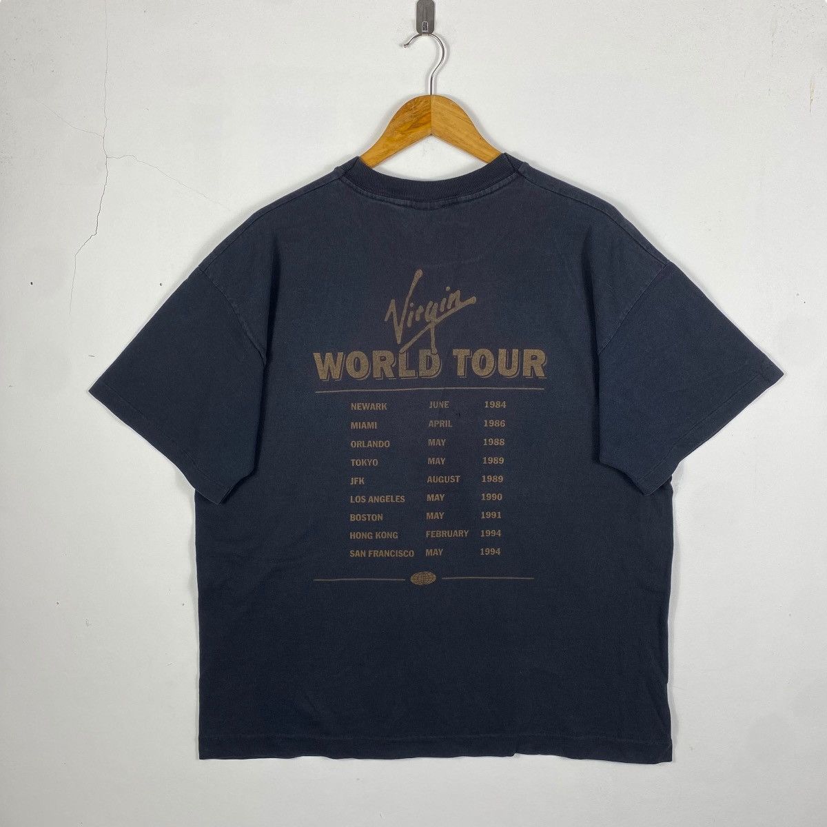 Vintage Vintage 90's VIRGIN Fly Atlantic World Tour Distressed Tee Size US XL / EU 56 / 4 - 5 Thumbnail
