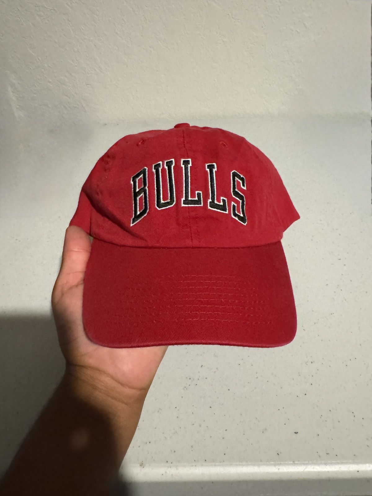 Other Red Chicago Bulls hat Size ONE SIZE - 1 Thumbnail