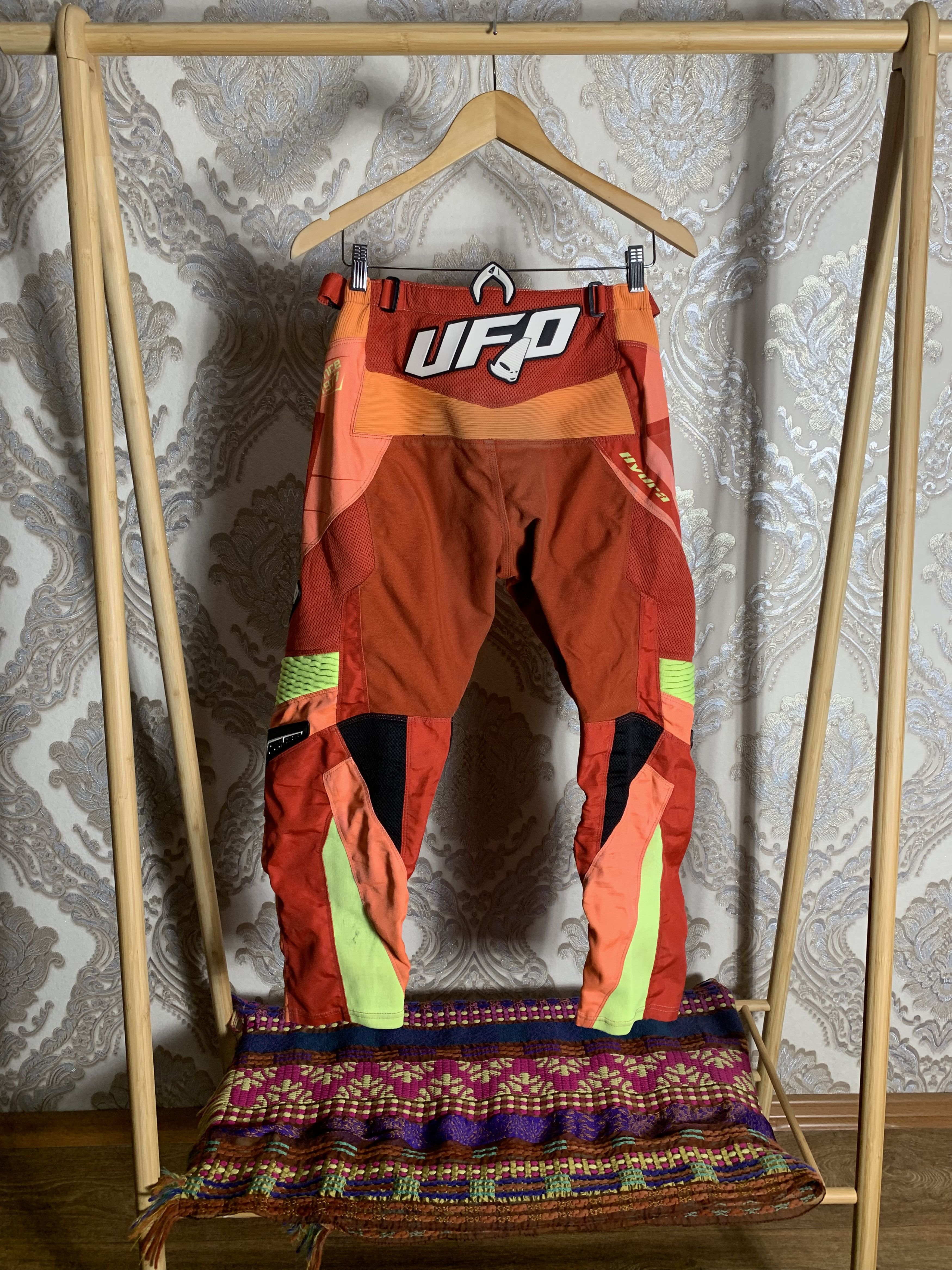 NASCAR VINTAGE UFO PLAST RACING BIKE MOTORCYCLE PANTS DESIGNER Y2K Size US 28 / EU 44 - 14 Thumbnail