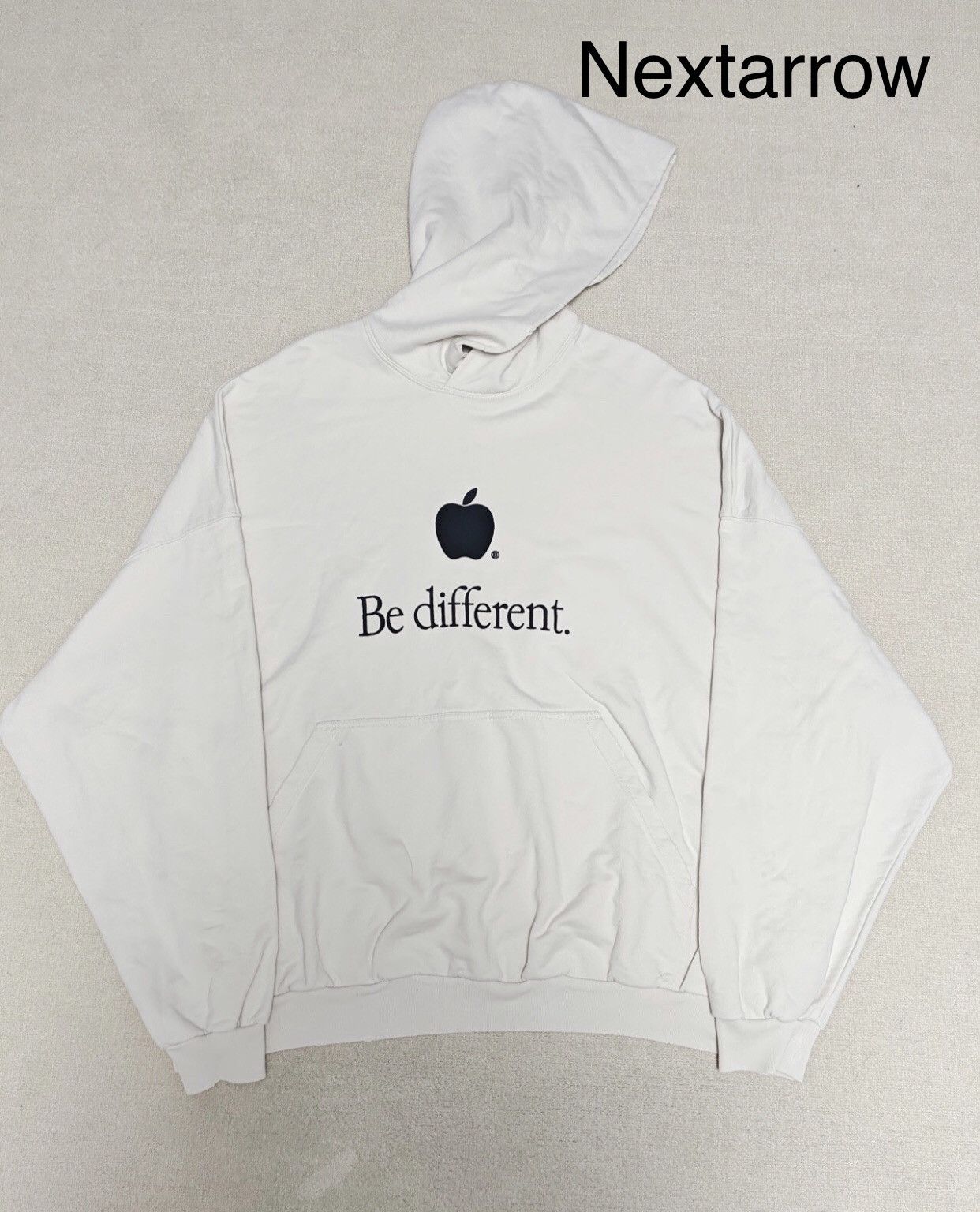 Balenciaga Balenciaga Fashion Show Apple Different Embroidered Hoodie Size US S / EU 44-46 / 1 - 1 Thumbnail