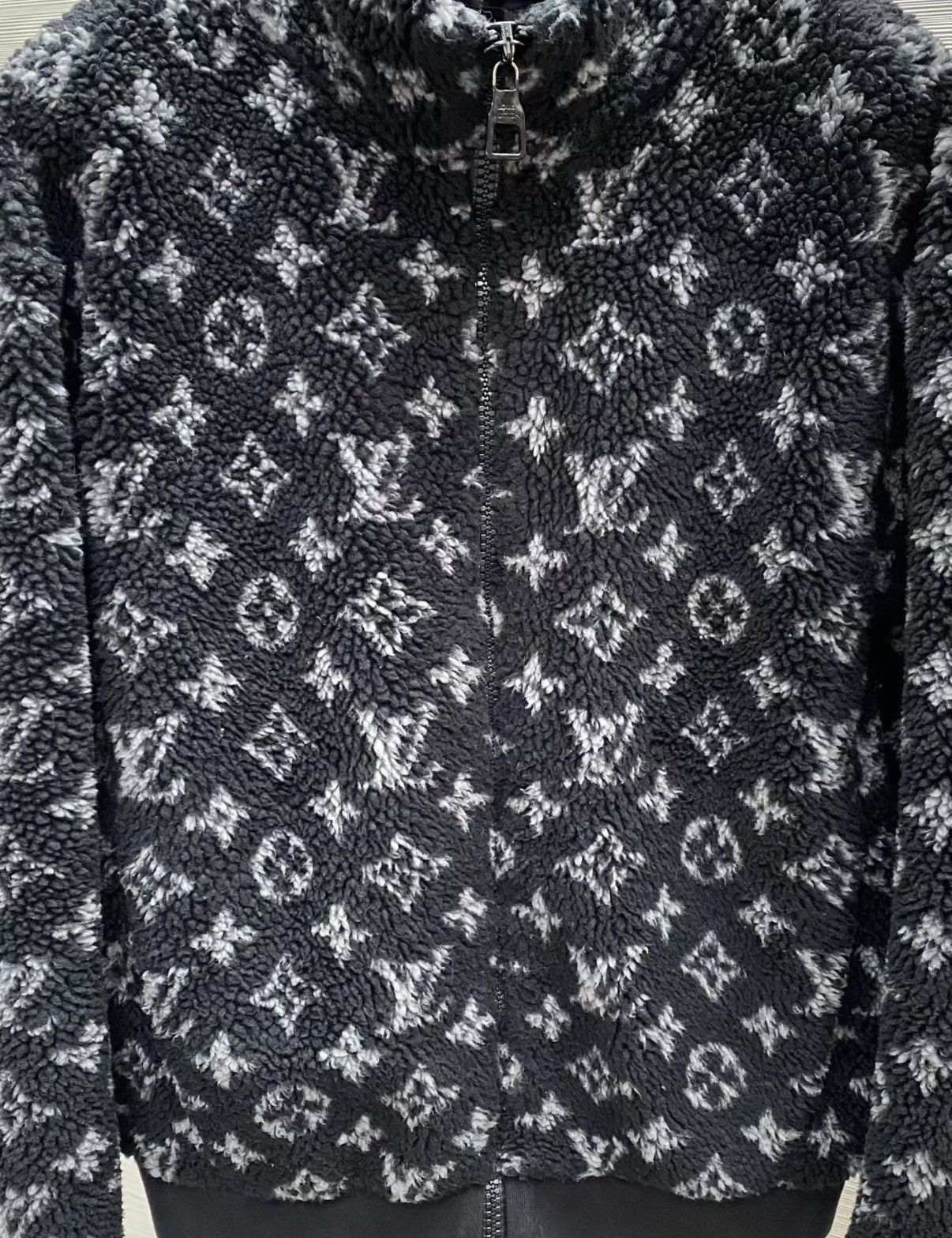 Louis Vuitton Vuitton Black Monogram Teddy Fleece Jacket J33 Size S / US 4 / IT 40 - 3 Thumbnail