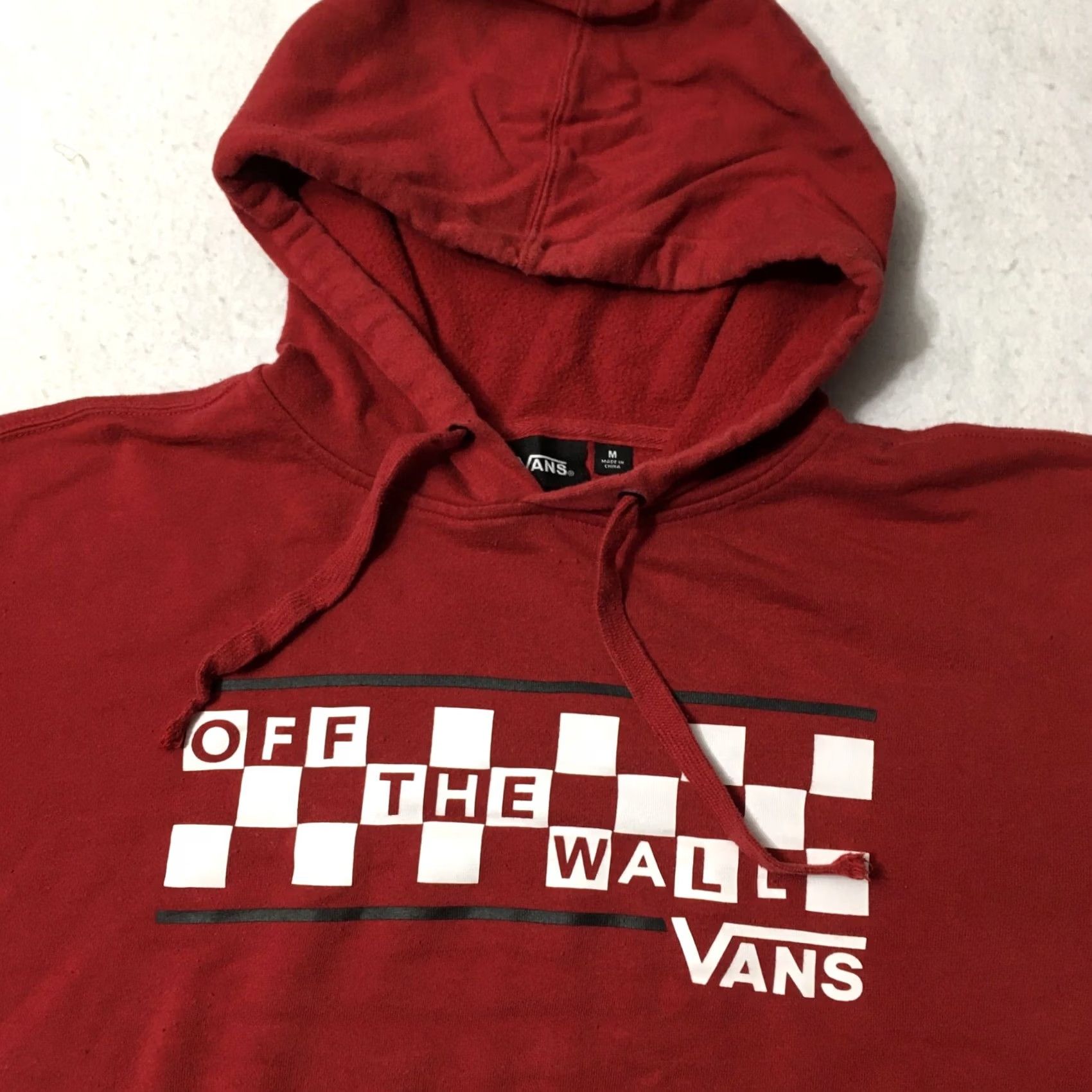 Vans Vans "Off The Wall" Hoodie Sweatshirt red medium graphic drawstring Size US M / EU 48-50 / 2 - 3 Thumbnail