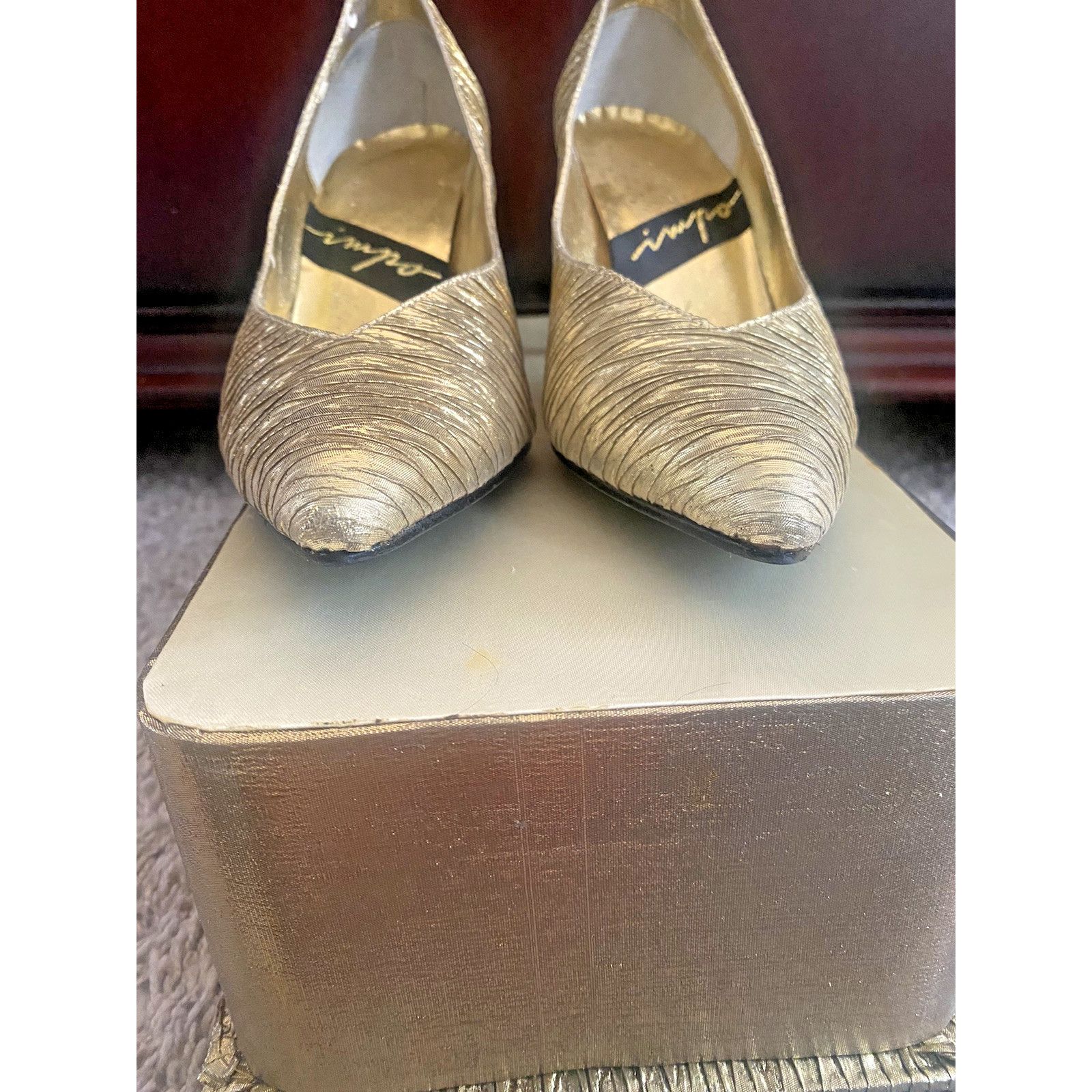 Imperious Vintage Impo Gold Heels sz 5.5 with matching box and bows Size US 5.5 / IT 35.5 - 5 Thumbnail