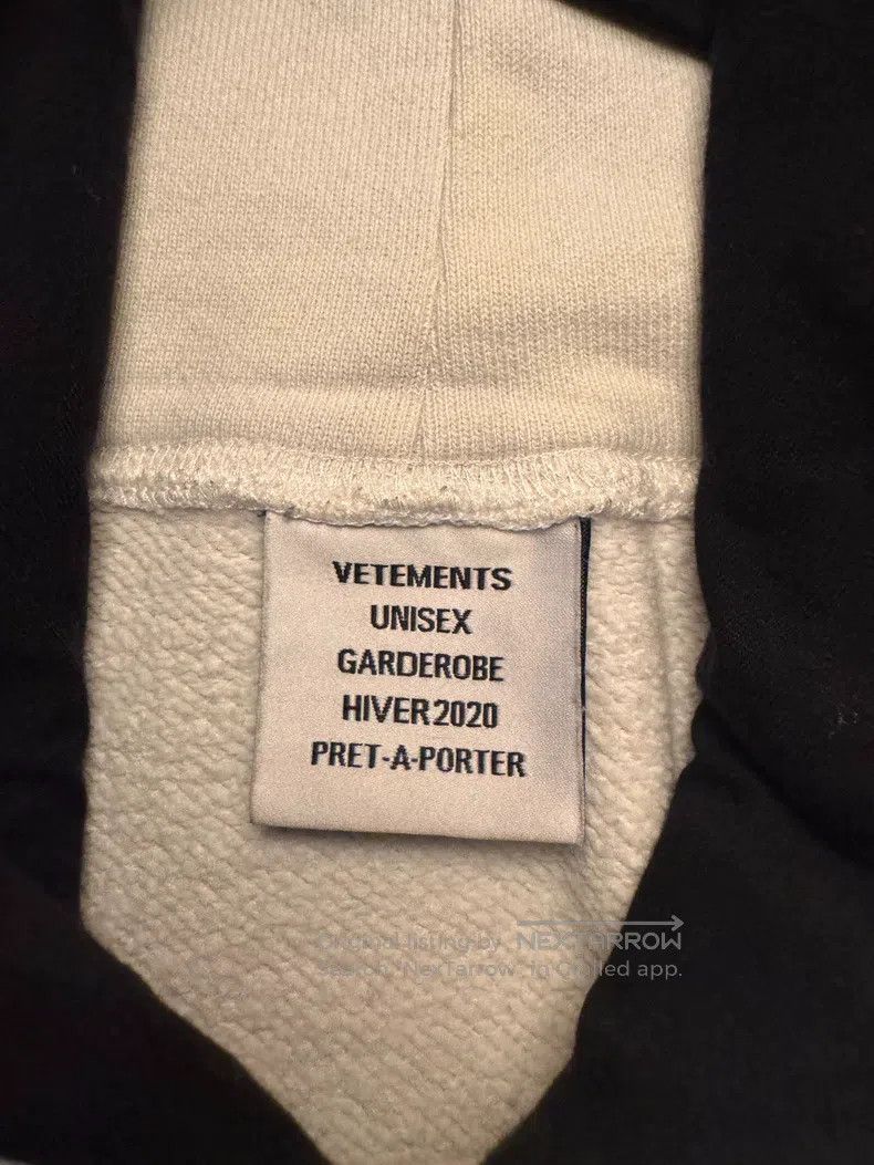 Vetements Vetements Thick badge face mask hoodie Size US S / EU 44-46 / 1 - 4 Thumbnail