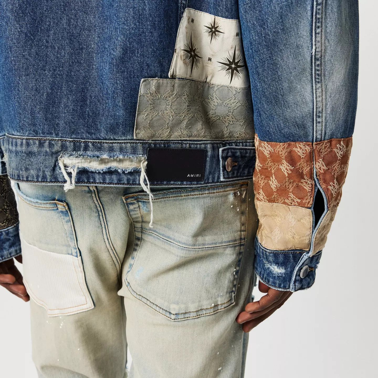 Amiri o1g2r1mq0426 Trucker Distressed Denim Jacket in Indigo Size US M / EU 48-50 / 2 - 5 Thumbnail