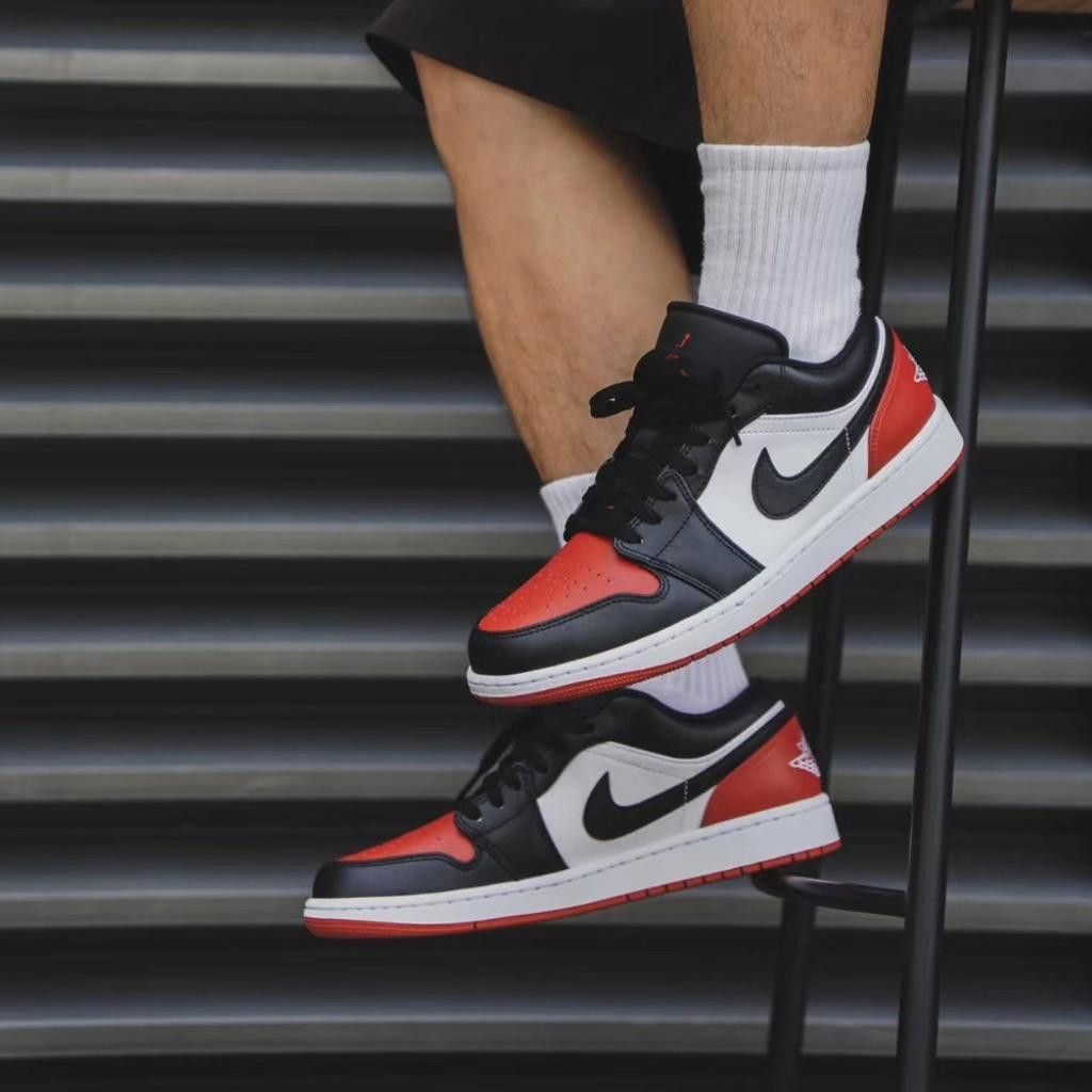 Jordan Brand Jordan 1 Low Bred Toe Size 11.5 Size US 11.5 / EU 44-45 - 2 Thumbnail
