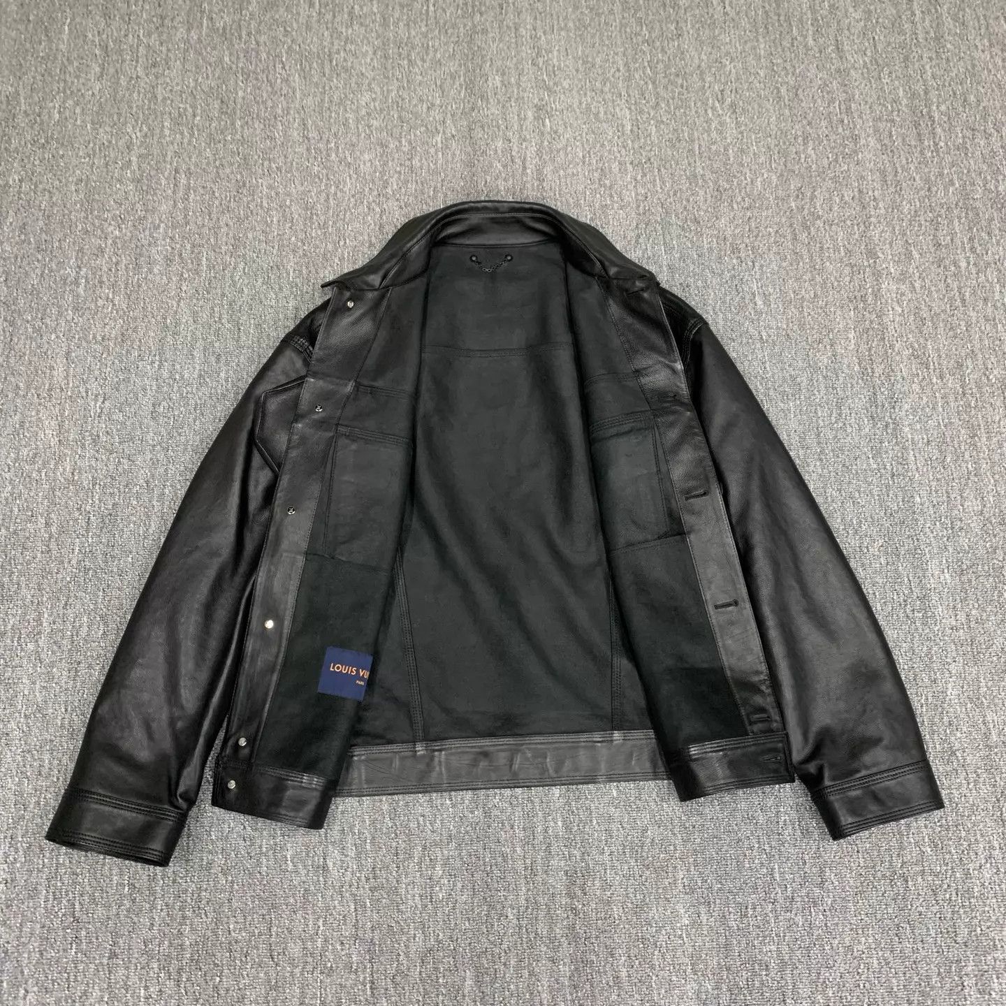 Louis Vuitton LV Black Back Large Logo Leather Jacket 48 95 New Size US M / EU 48-50 / 2 - 8 Thumbnail