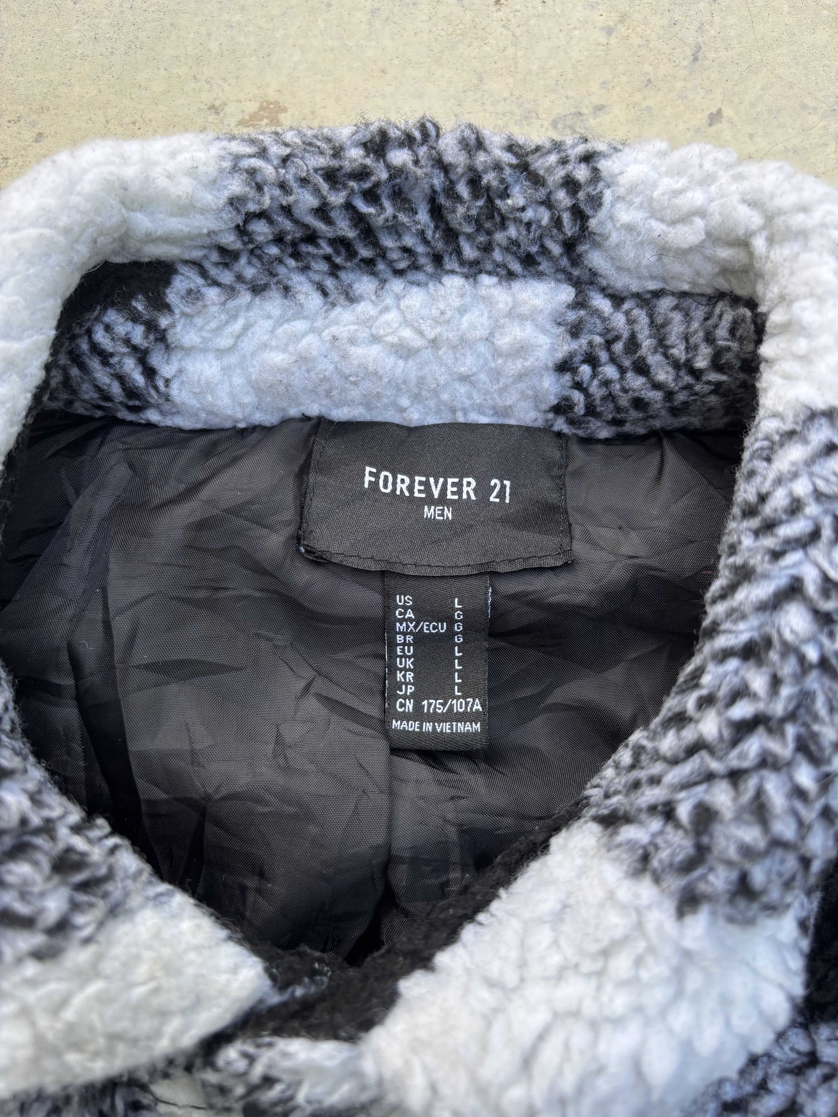 Forever 21 Black & White Sherpa Fleece Checkered Overshirt Size US M / EU 48-50 / 2 - 11 Thumbnail