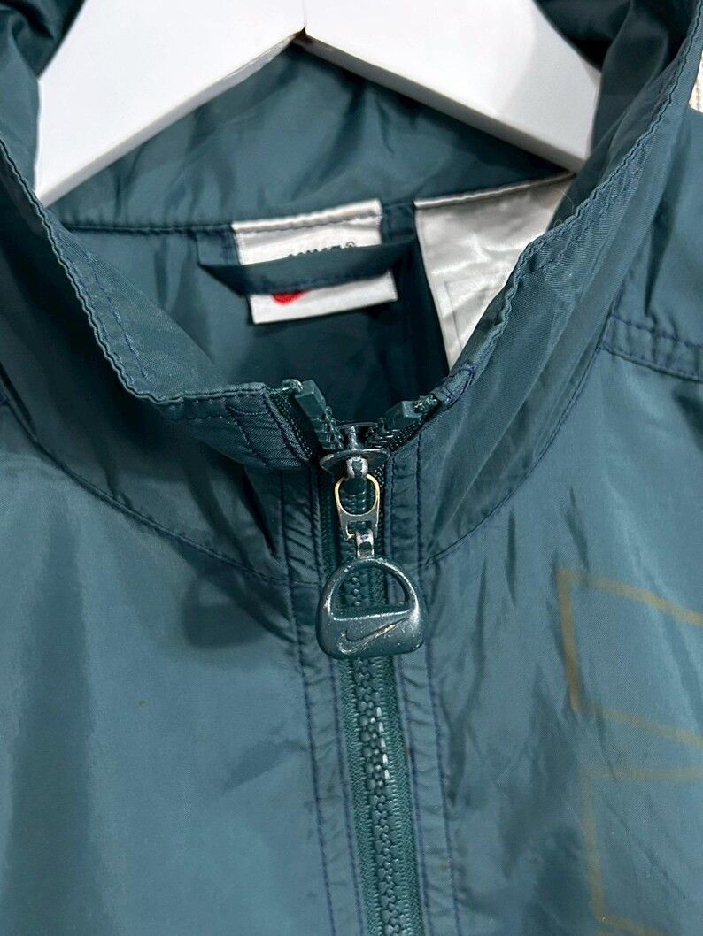 Nike Vintage 90s Nike Jacket size S Fits like Medium Size US M / EU 48-50 / 2 - 4 Thumbnail