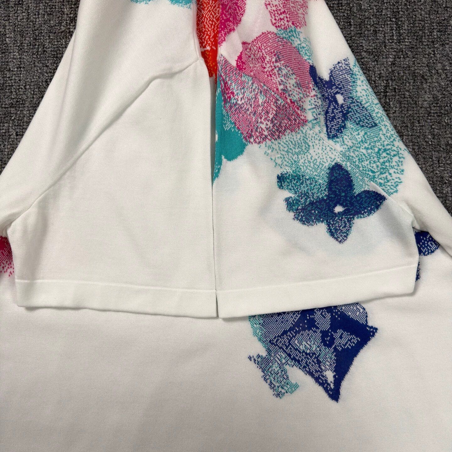 Louis Vuitton LV ink floral white short sleeve tee M like new Size US M / EU 48-50 / 2 - 6 Thumbnail