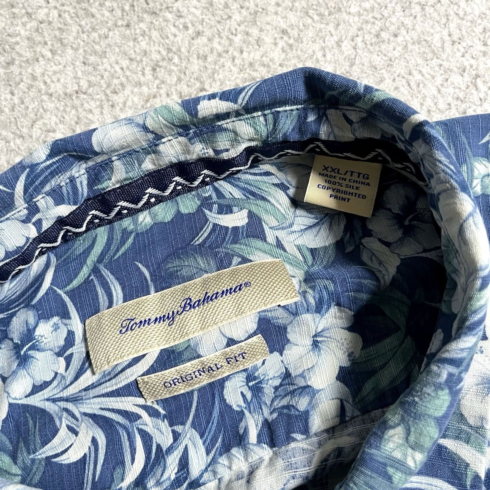 Tommy Bahama Tommy Bahama Shirt Mens 2XL Blue Floral Silk Hawaiian Tropical Camp Beach Aloha Size US XXL / EU 58 / 5 - 2 Thumbnail