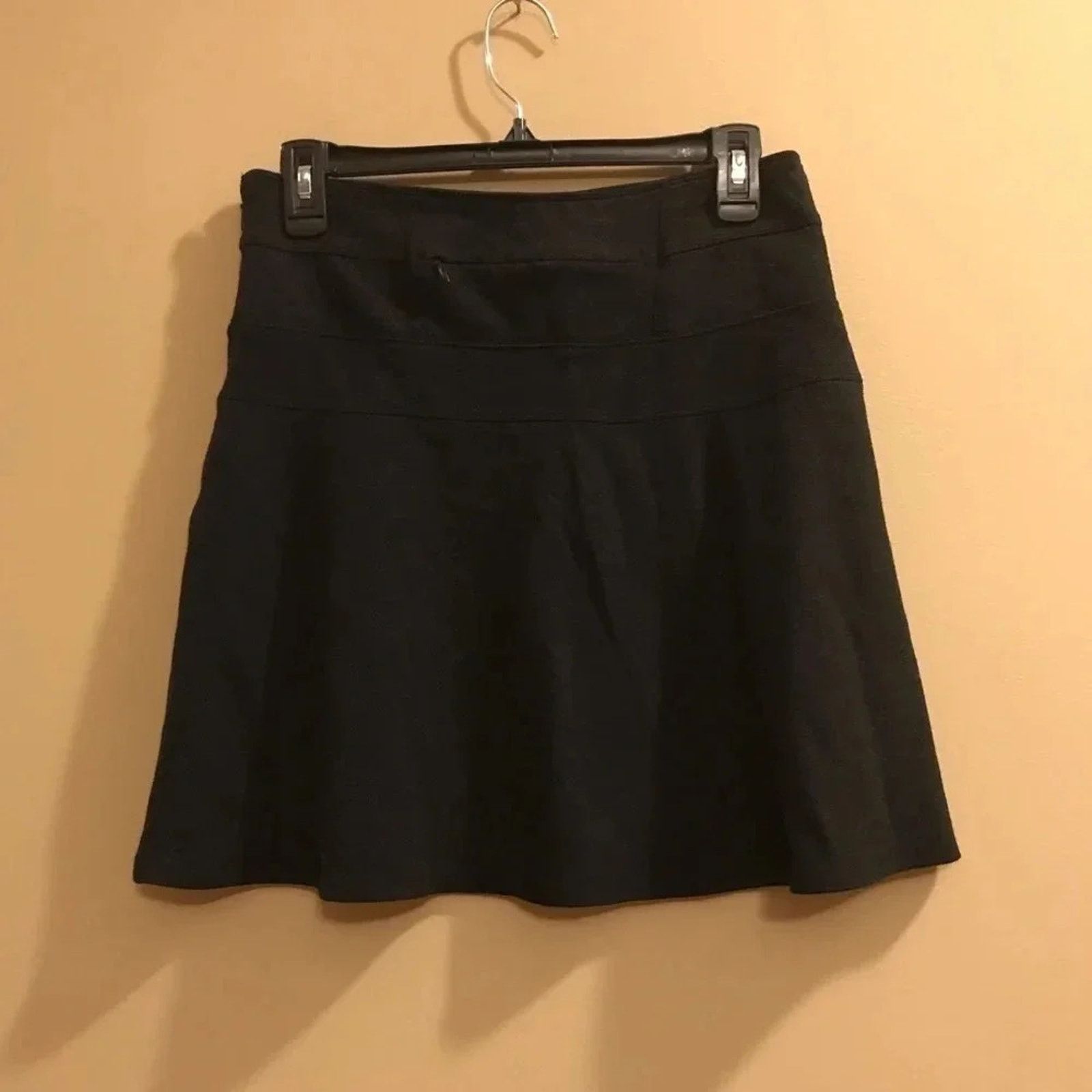 Athleta Athleta Flared Skirt Black Back Pocket Size 27" / US 4 / IT 40 - 5 Thumbnail