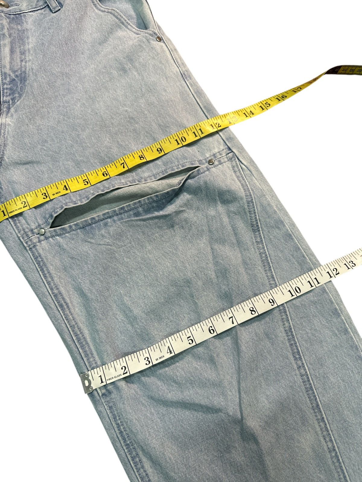 Le Grande Bleu (L.G.B.) Unbrand Light Washed Twist Legs. Size 28" / US 6 / IT 42 - 10 Thumbnail