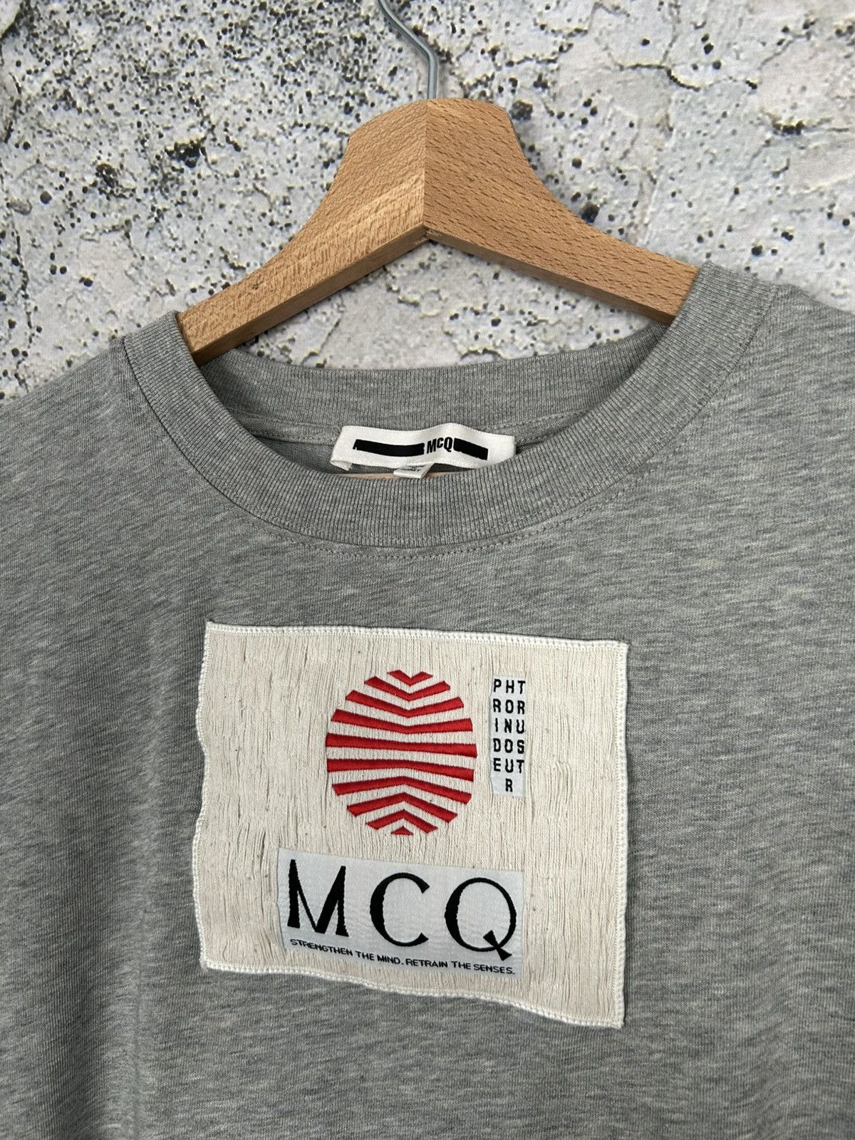 MCQ MCQ Japan Graphic Tee Avant Garde Designer Alternative Size US L / EU 52-54 / 3 - 3 Thumbnail
