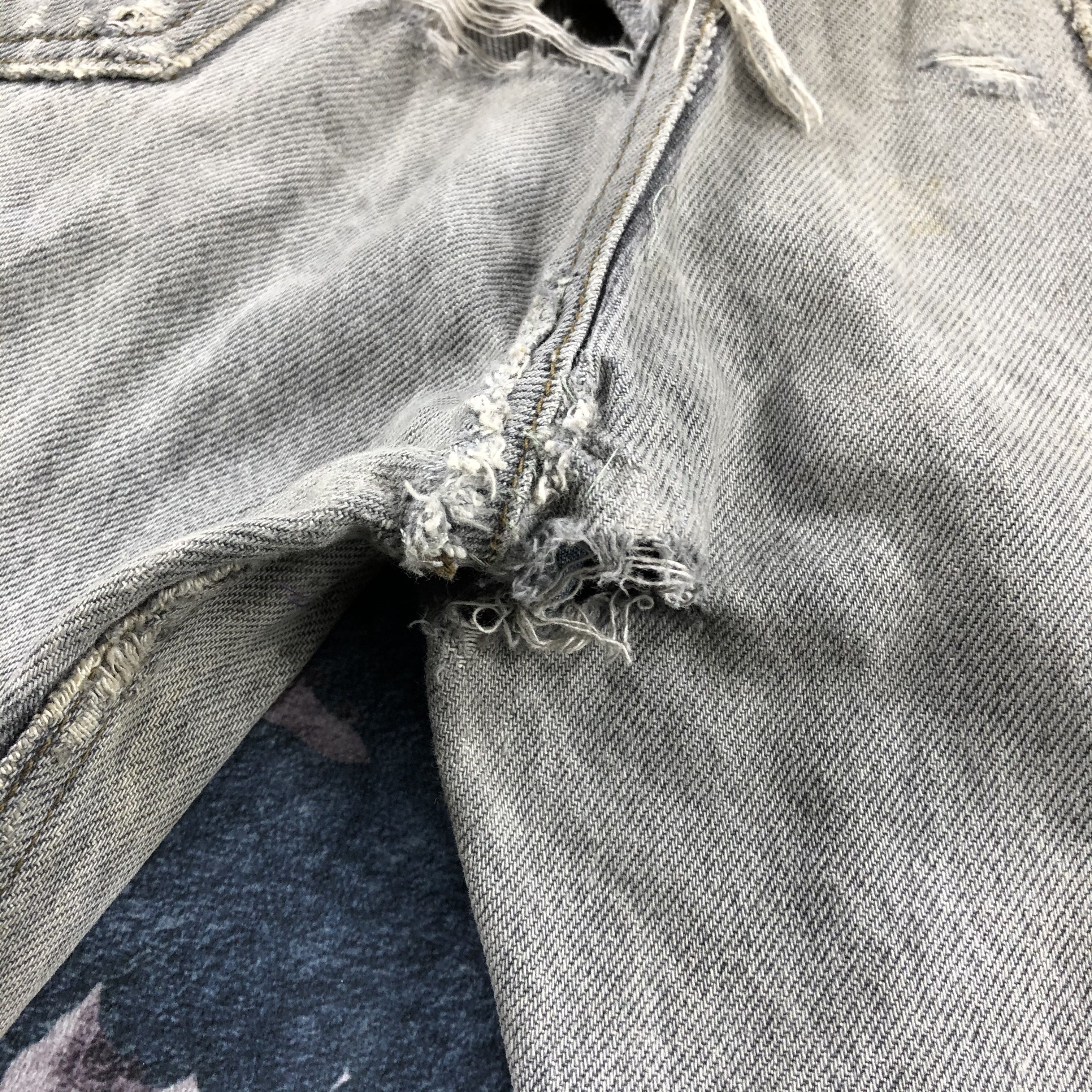 Levi's Vintage 90s Distress Levis 501 Jeans-JM2559 Size US 33 - 9 Thumbnail