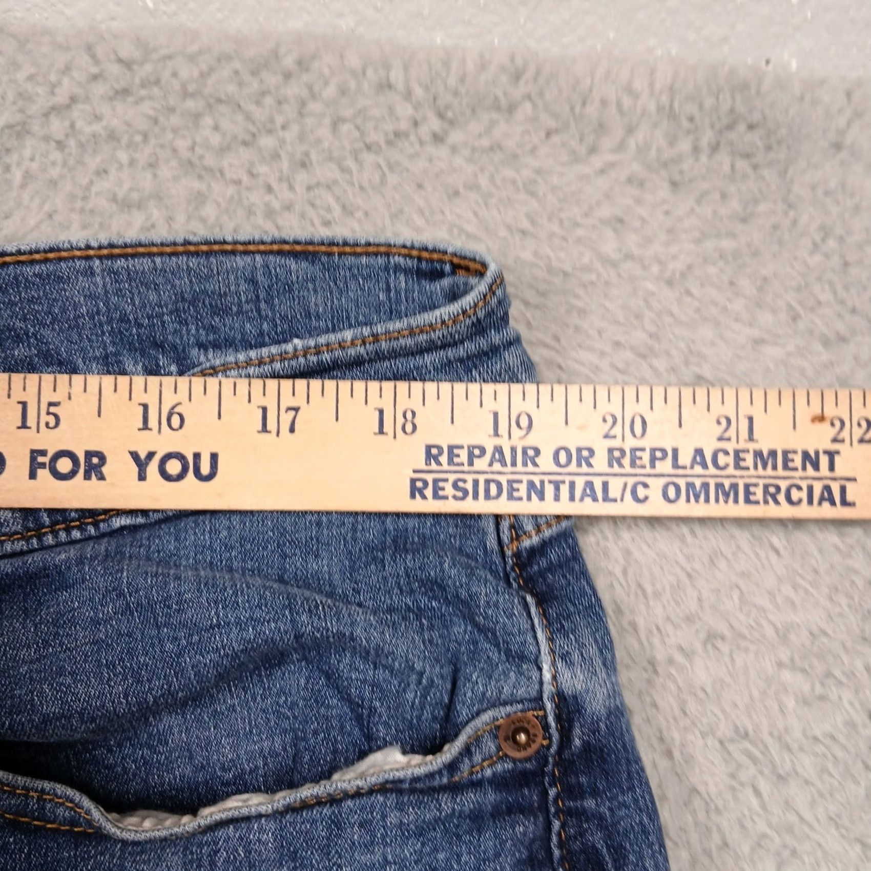 Lucky Brand Lucky Brand 410 Athletic Slim Jeans Men 40x30 Blue Denim Slim Fit Five-Pocket Regular Inseam 30in Light Wash Vintage No Size US 40 / EU 56 - 7 Thumbnail
