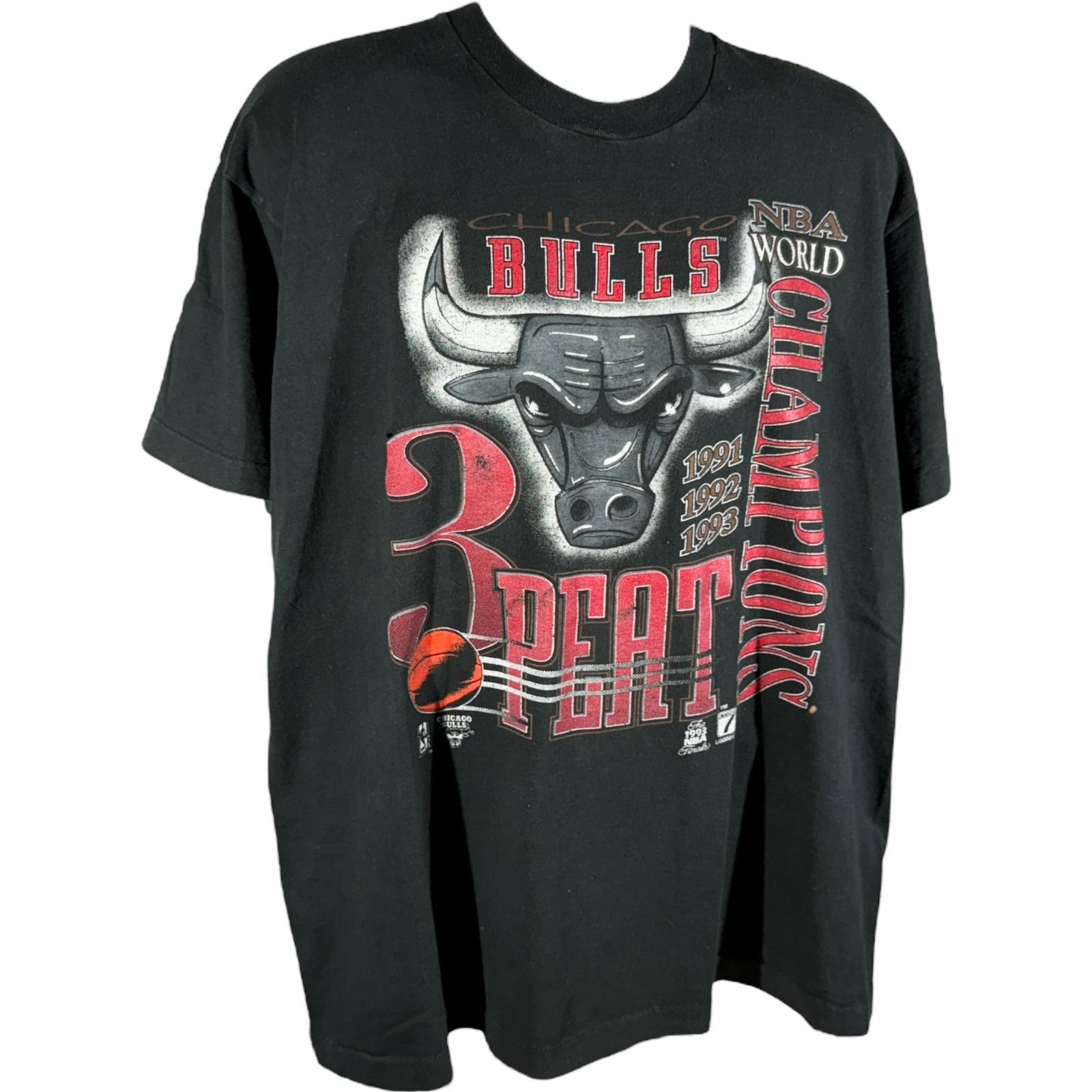 Fruit Of The Loom Vintage Chicago Bulls 3 Peat Champions Tee 1993 Size US XL / EU 56 / 4 - 4 Thumbnail