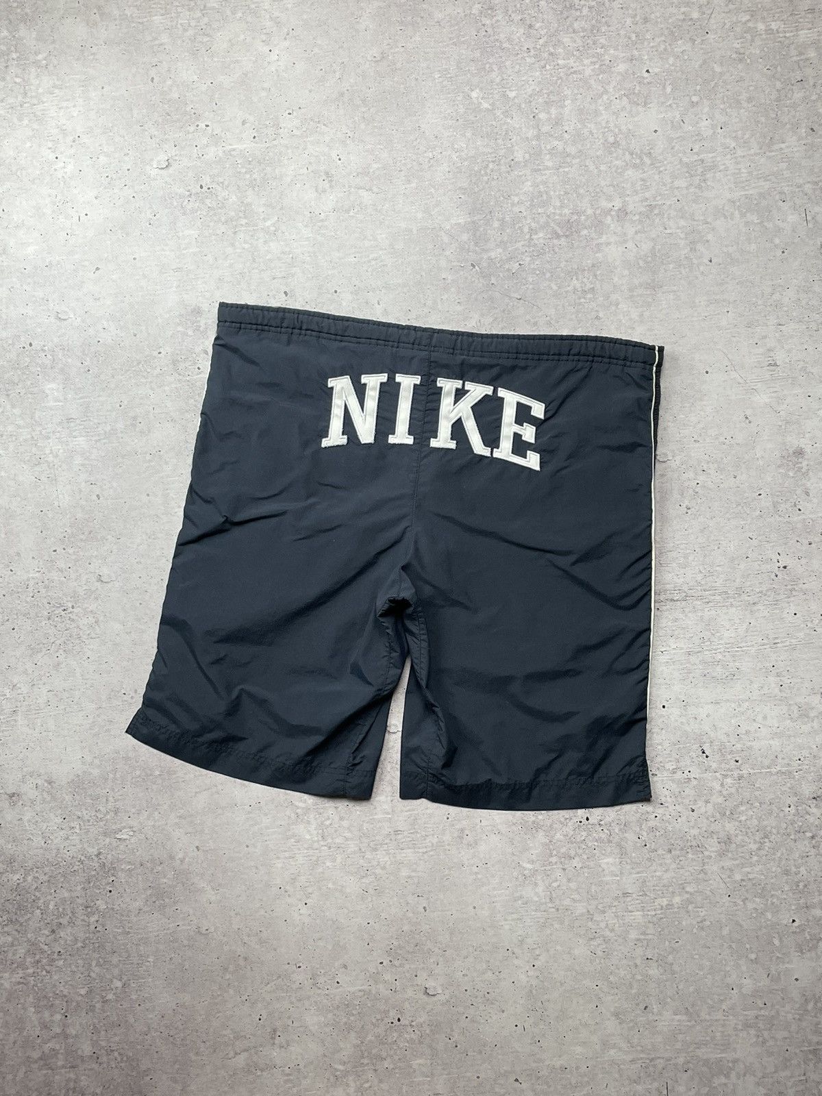 Nike × Vintage Vintage Nike Bog Logo Y2k Shorts Size M Size US 32 / EU 48 - 2 Thumbnail