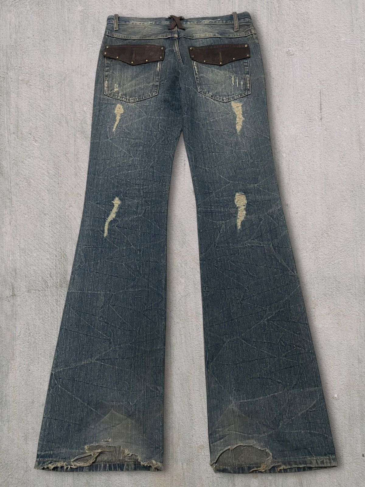 LOWBOX Vintage Lowbox Bondage Rivet Distressed Mudwash Flare Jeans Size US 32 / EU 48 - 4 Thumbnail