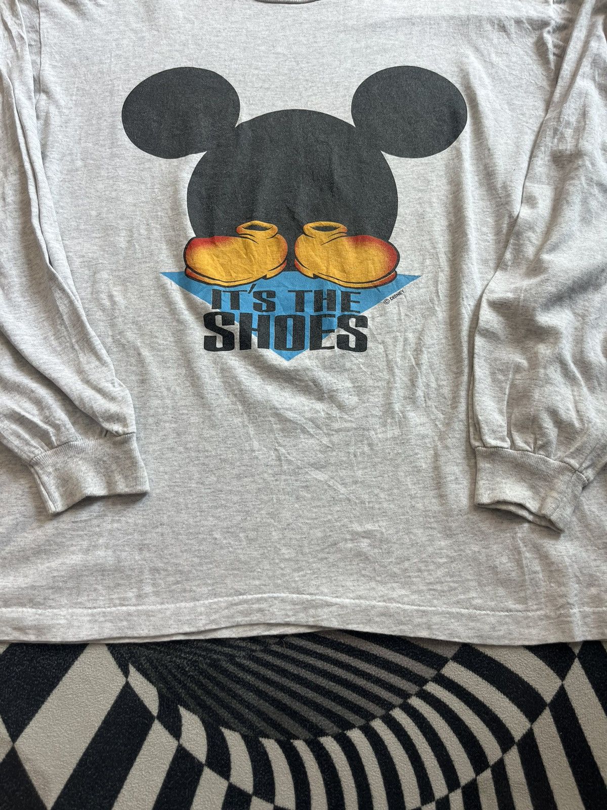 Disney Vintage Mickey Mouse IT’ The SHOES Disney 90’s Shirt Size US XL / EU 56 / 4 - 6 Thumbnail