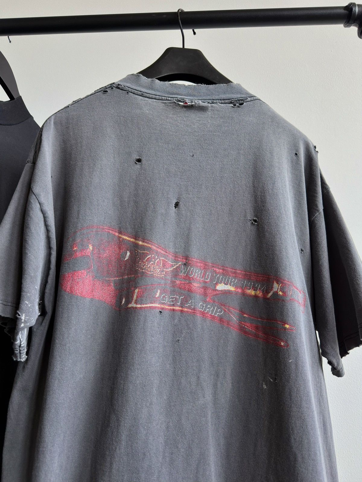 Band Tees Vintage 90s Faded Thrashed Grunge Erd Aerosmith Band Tee Size US XL / EU 56 / 4 - 4 Thumbnail