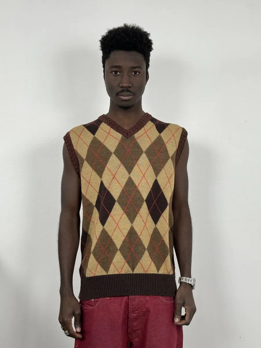 Dolce & Gabbana 2000s Dolce & Gabbana V Neck Beige & Brown British Sleeveless Sweater Size US M / EU 48-50 / 2 - 1 Thumbnail
